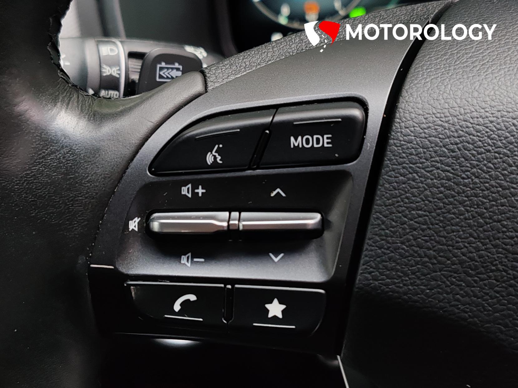 Hyundai KONA 64kWh Premium SUV 5dr Electric Auto (10.5kW Charger) (204 ps)