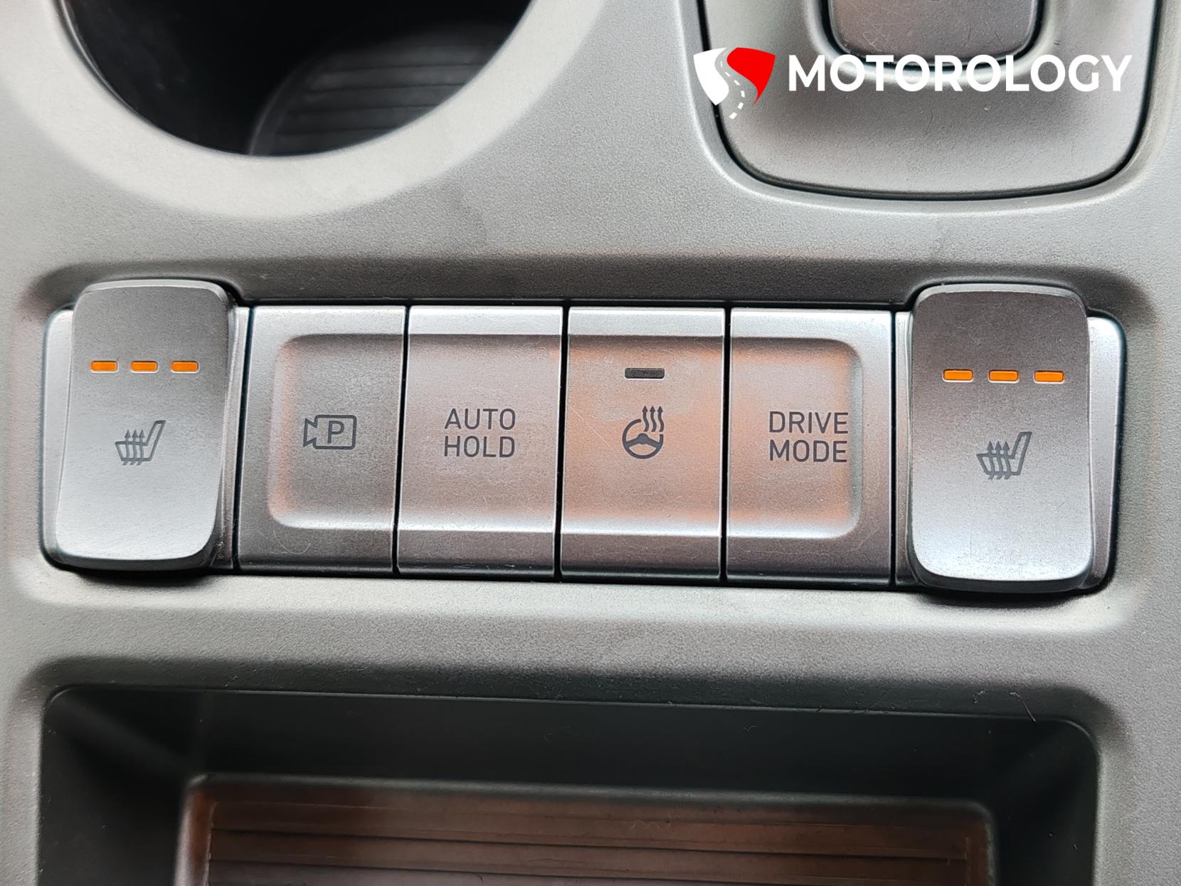 Hyundai KONA 64kWh Premium SUV 5dr Electric Auto (10.5kW Charger) (204 ps)