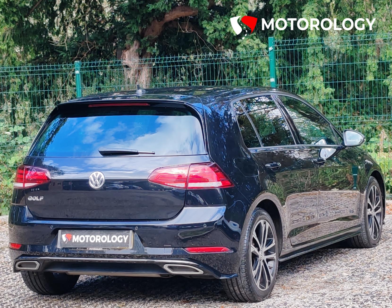 Volkswagen Golf 2.0 TDI R-Line Hatchback 5dr Diesel DSG Euro 6 (s/s) (150 ps)