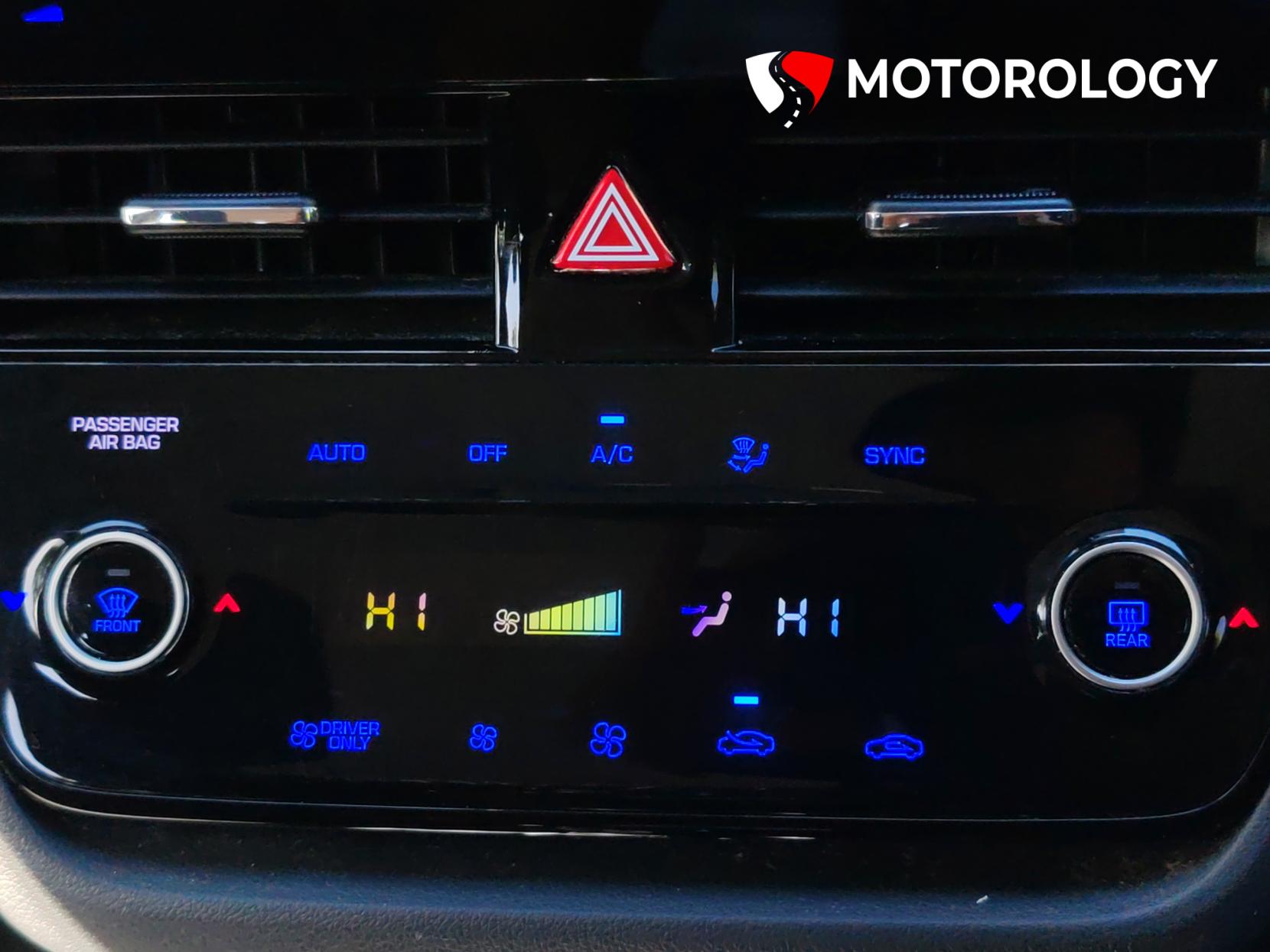 Hyundai IONIQ 1.6 h-GDi Premium SE Hatchback 5dr Petrol Hybrid DCT Euro 6 (s/s) (141 ps)