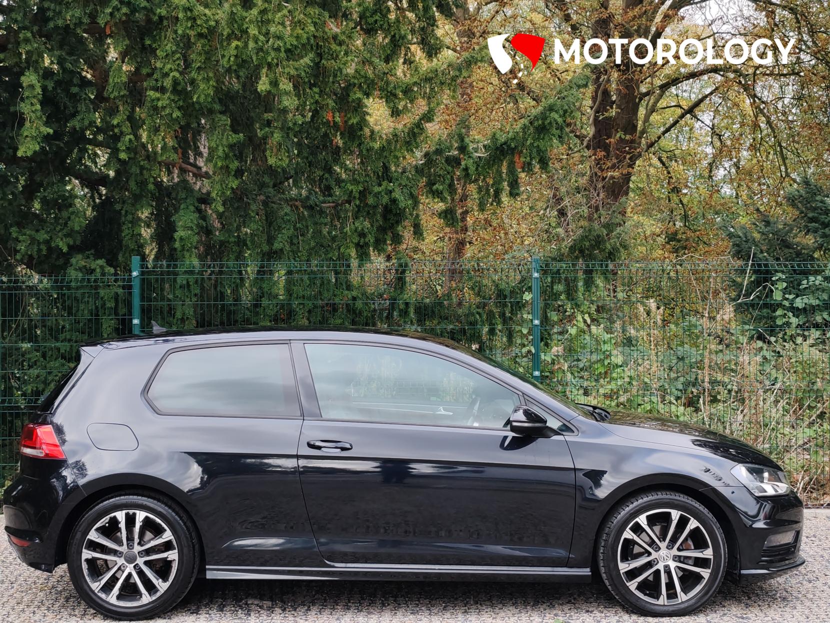 Volkswagen Golf 1.4 TSI BlueMotion Tech ACT R-Line Hatchback 3dr Petrol Manual Euro 6 (s/s) (150 ps)