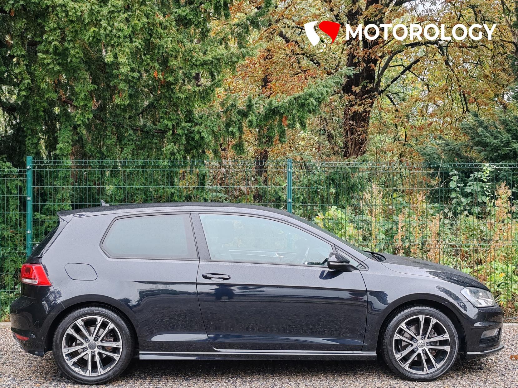 Volkswagen Golf 1.4 TSI BlueMotion Tech ACT R-Line Hatchback 3dr Petrol Manual Euro 6 (s/s) (150 ps)
