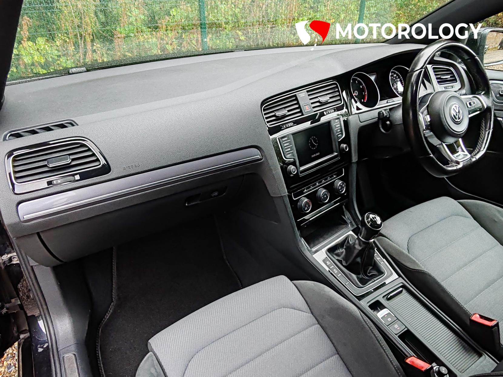 Volkswagen Golf 1.4 TSI BlueMotion Tech ACT R-Line Hatchback 3dr Petrol Manual Euro 6 (s/s) (150 ps)