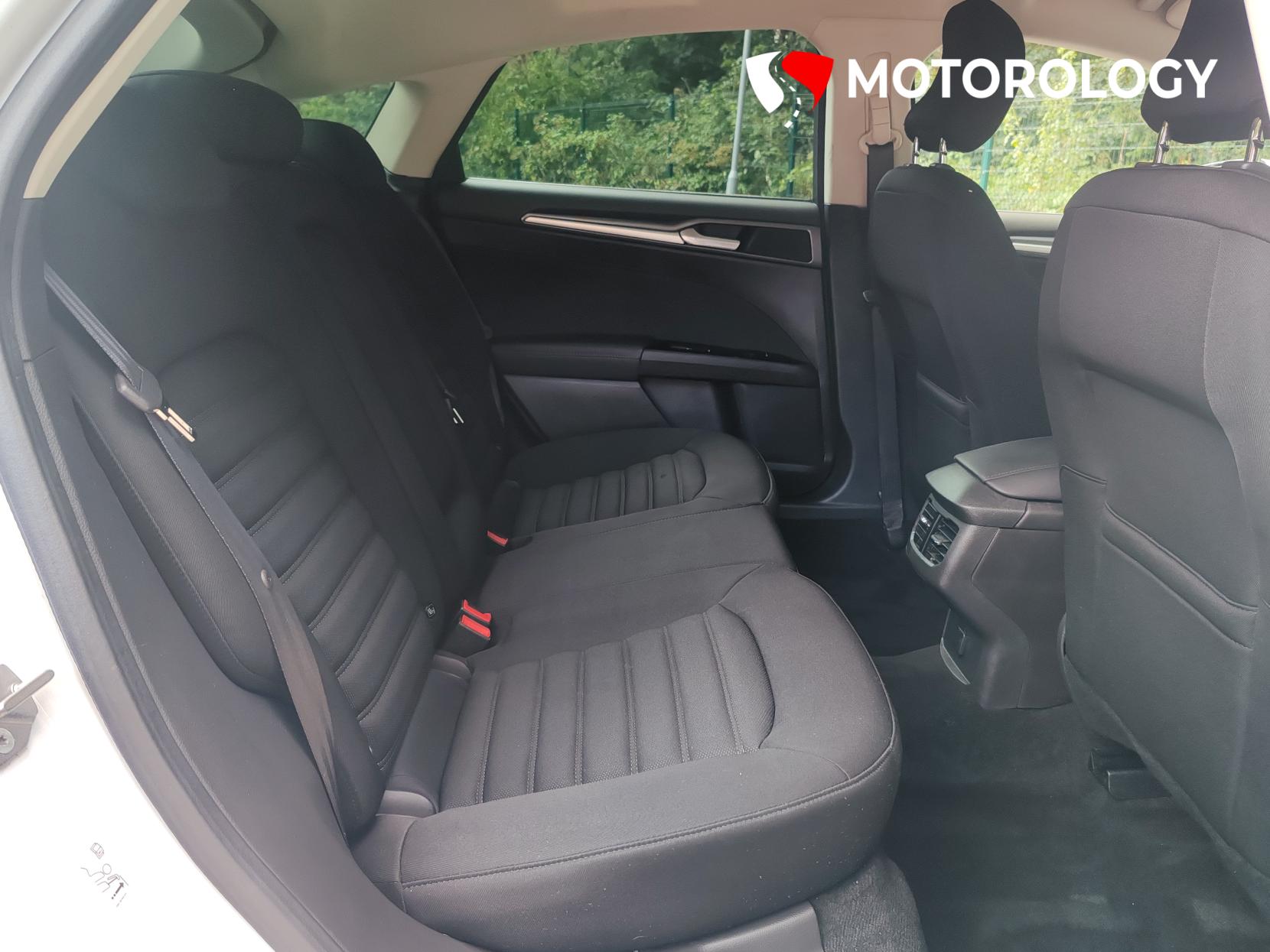 Ford Mondeo 1.5 TDCi ECOnetic Titanium Hatchback 5dr Diesel Manual Euro 6 (s/s) (120 ps)