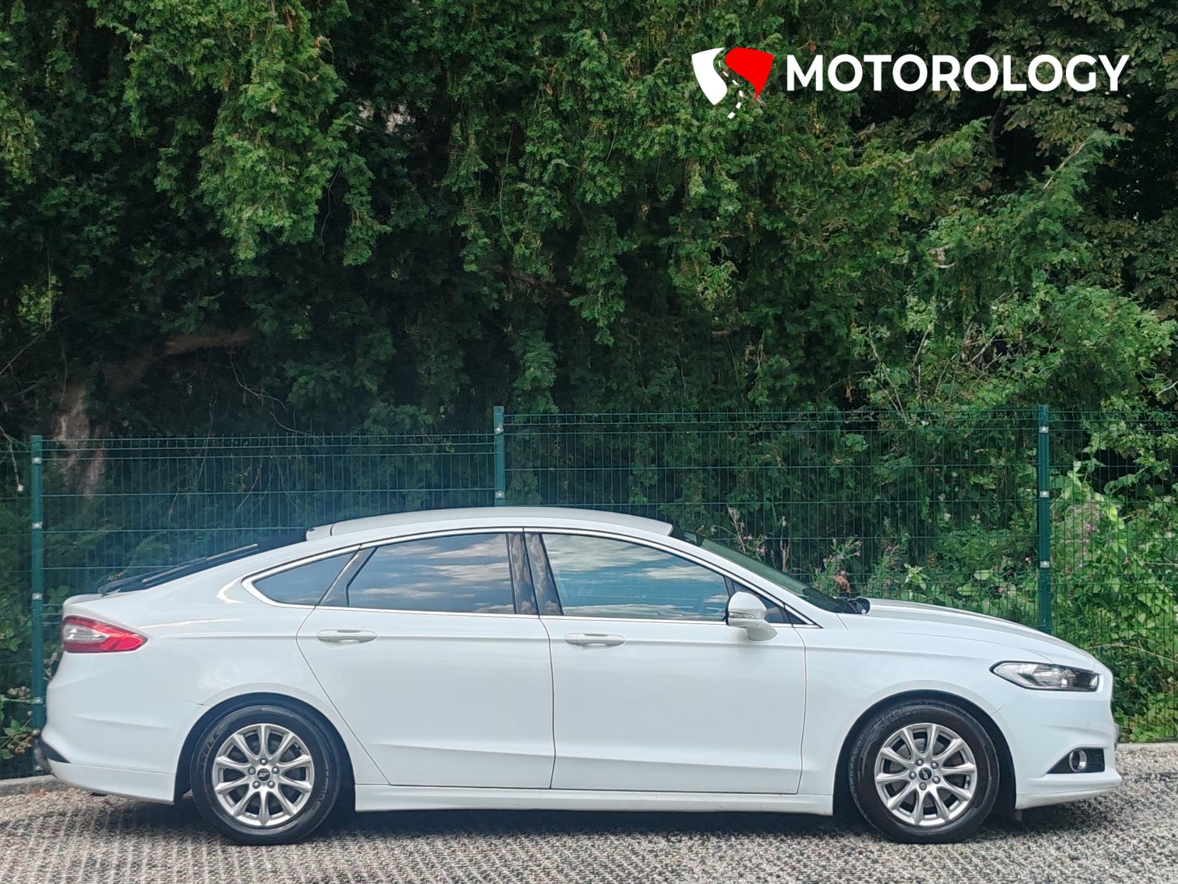 Ford Mondeo 1.5 TDCi ECOnetic Titanium Hatchback 5dr Diesel Manual Euro 6 (s/s) (120 ps)