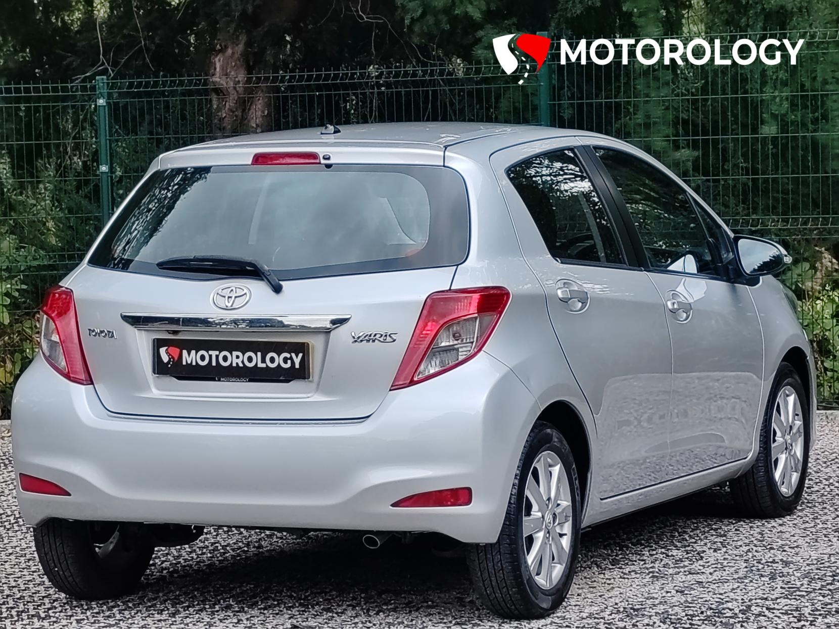 Toyota Yaris 1.33 Dual VVT-i TR Hatchback 5dr Petrol Manual Euro 5 (101 ps)