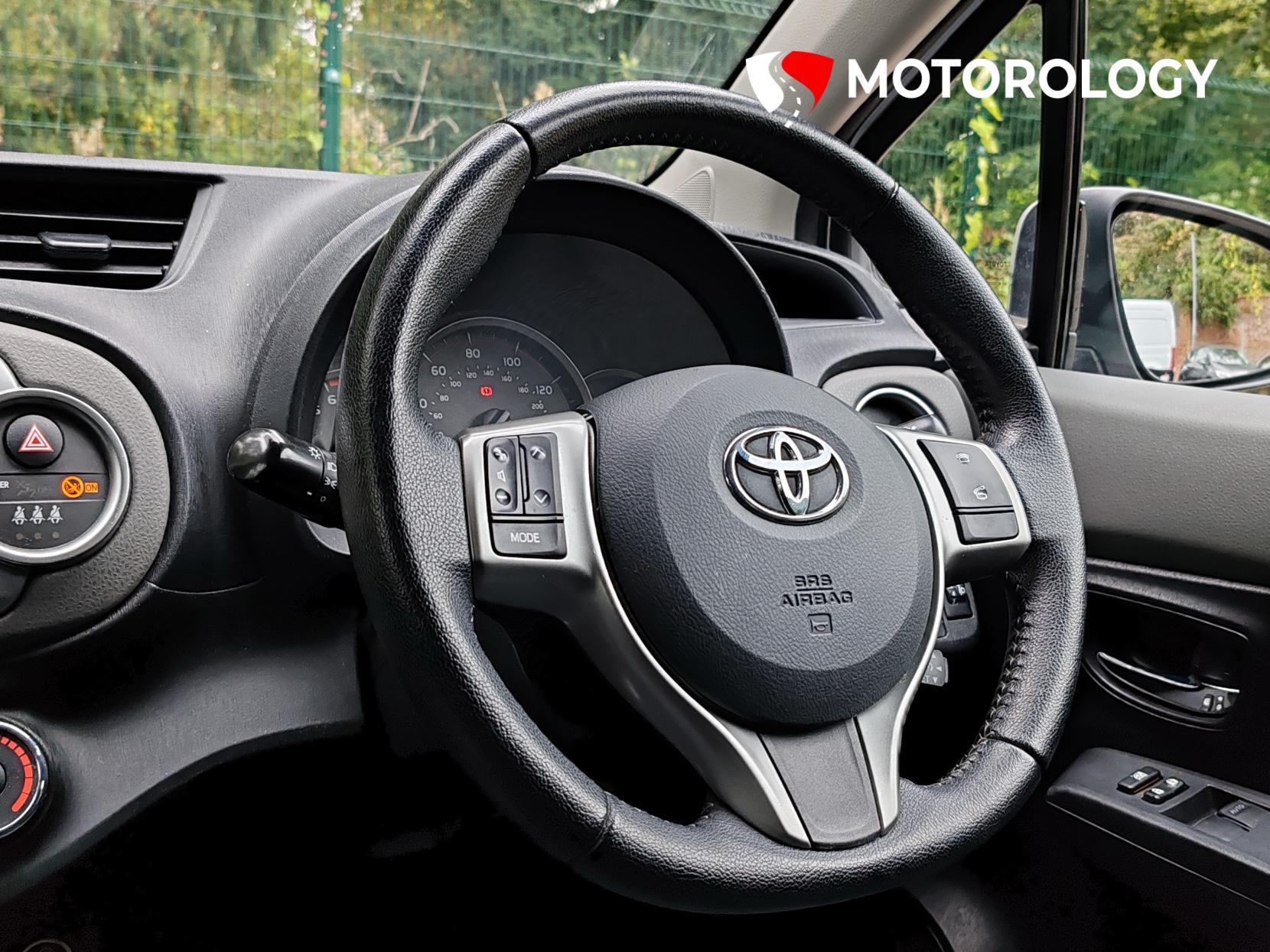 Toyota Yaris 1.33 Dual VVT-i TR Hatchback 5dr Petrol Manual Euro 5 (101 ps)