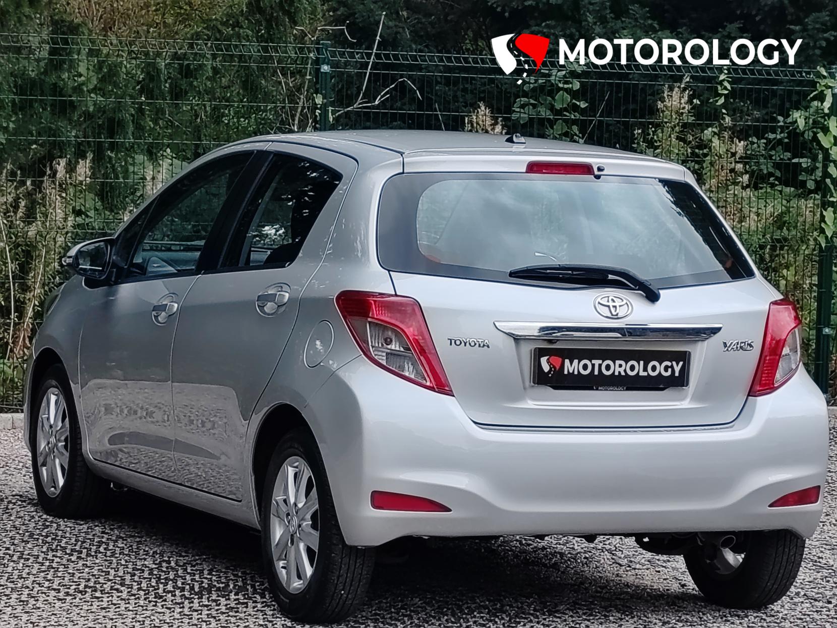 Toyota Yaris 1.33 Dual VVT-i TR Hatchback 5dr Petrol Manual Euro 5 (101 ps)