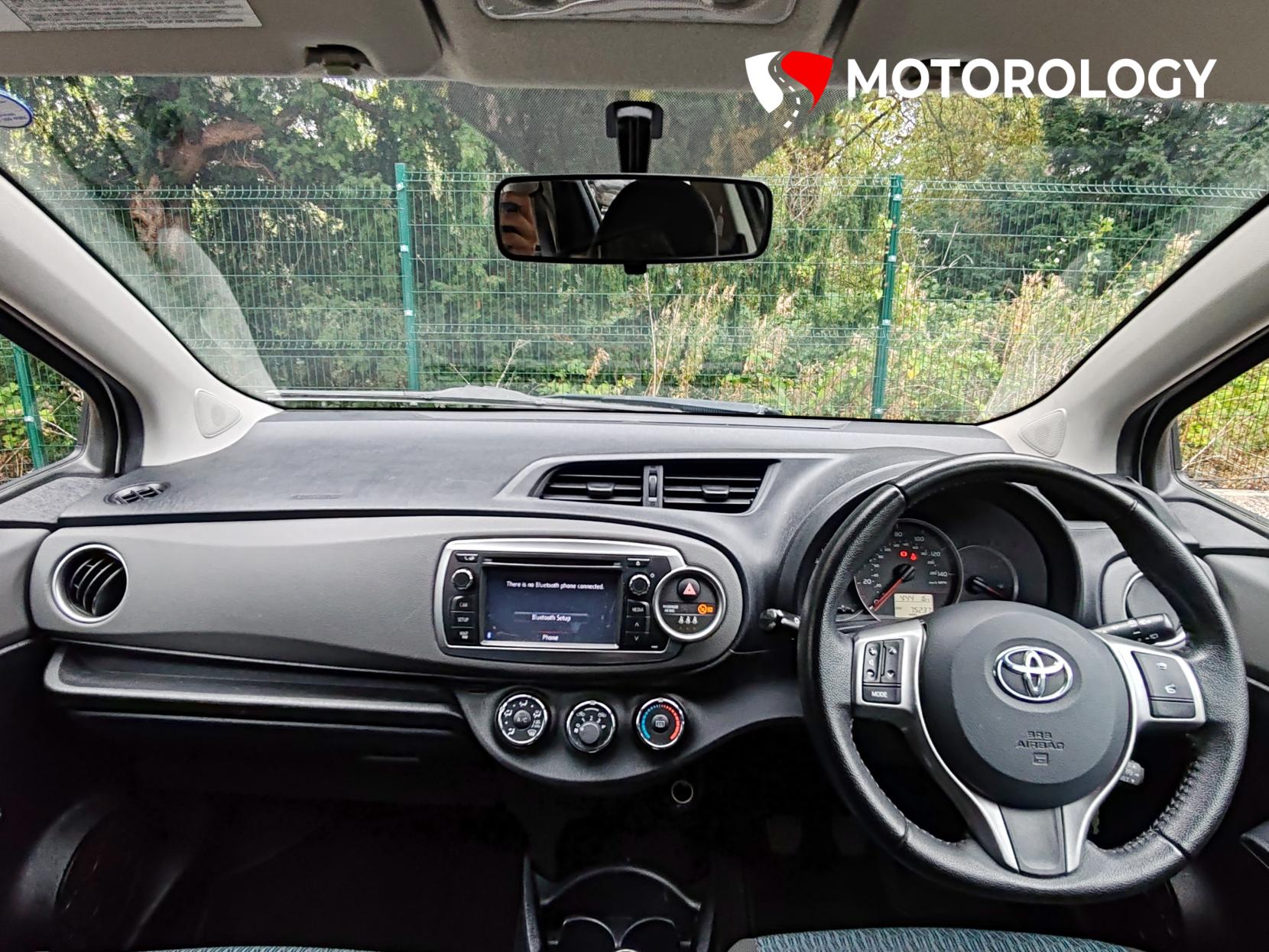 Toyota Yaris 1.33 Dual VVT-i TR Hatchback 5dr Petrol Manual Euro 5 (101 ps)