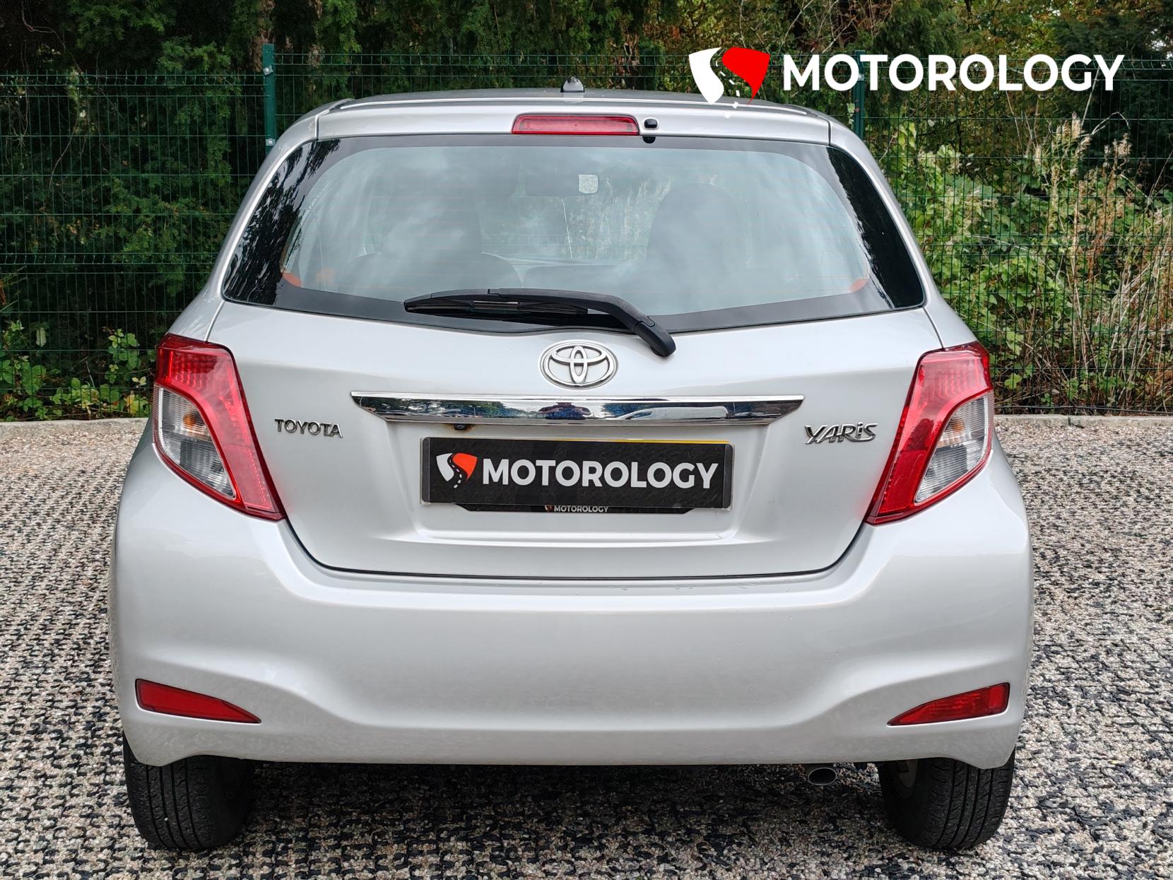 Toyota Yaris 1.33 Dual VVT-i TR Hatchback 5dr Petrol Manual Euro 5 (101 ps)