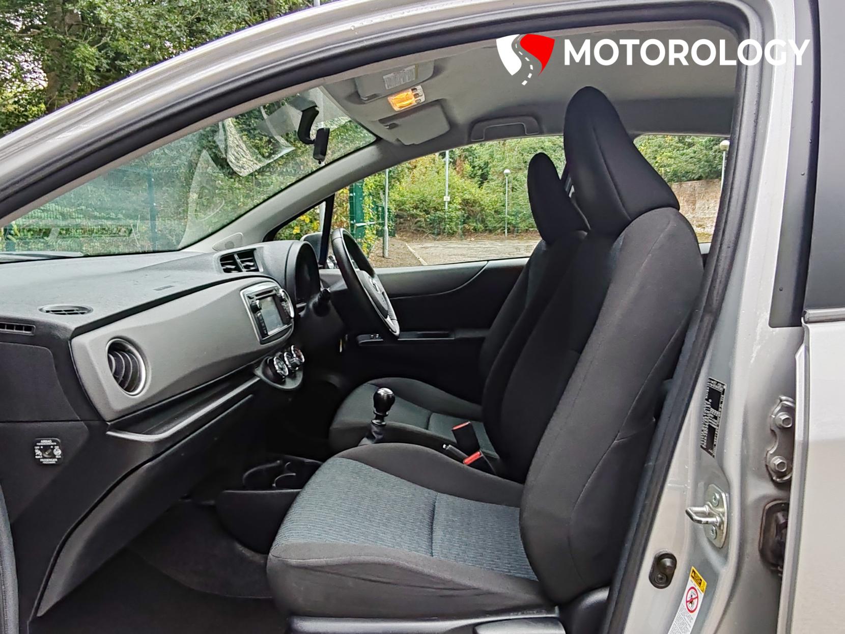 Toyota Yaris 1.33 Dual VVT-i TR Hatchback 5dr Petrol Manual Euro 5 (101 ps)