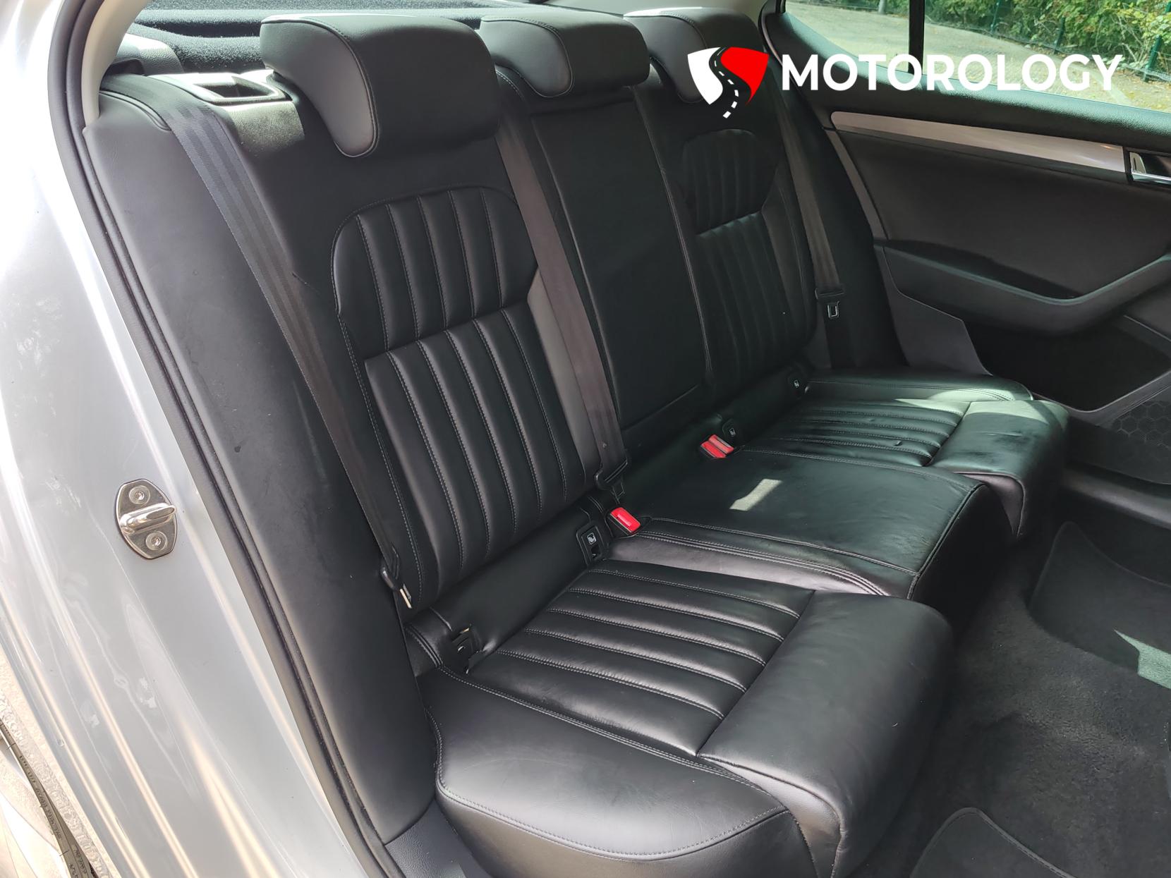 Skoda Superb 1.5 TSI ACT SE L Executive Hatchback 5dr Petrol DSG Euro 6 (s/s) (150 ps)