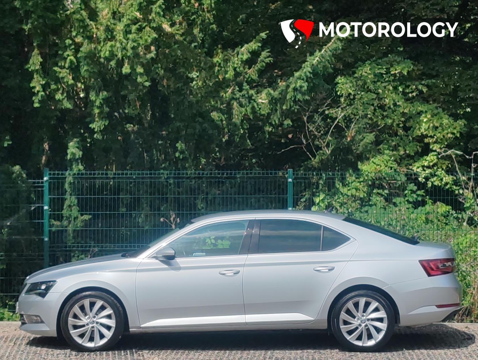 Skoda Superb 1.5 TSI ACT SE L Executive Hatchback 5dr Petrol DSG Euro 6 (s/s) (150 ps)