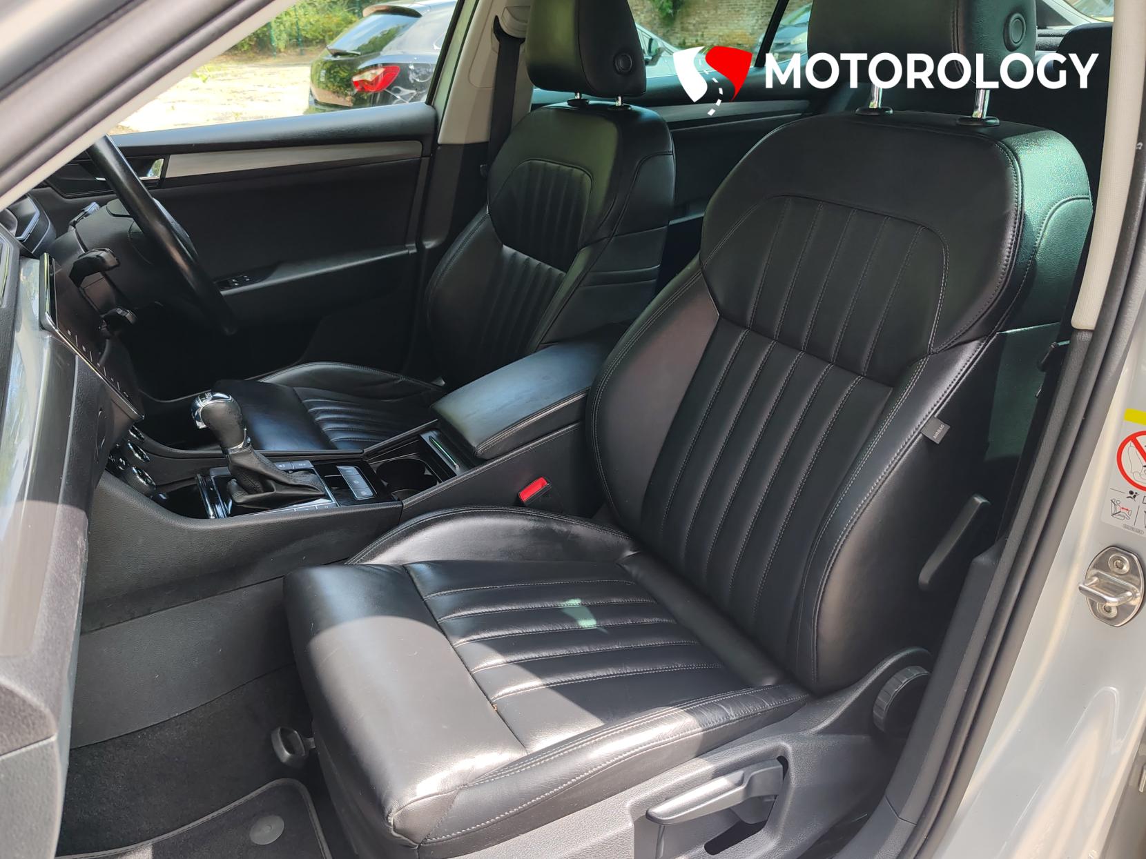 Skoda Superb 1.5 TSI ACT SE L Executive Hatchback 5dr Petrol DSG Euro 6 (s/s) (150 ps)