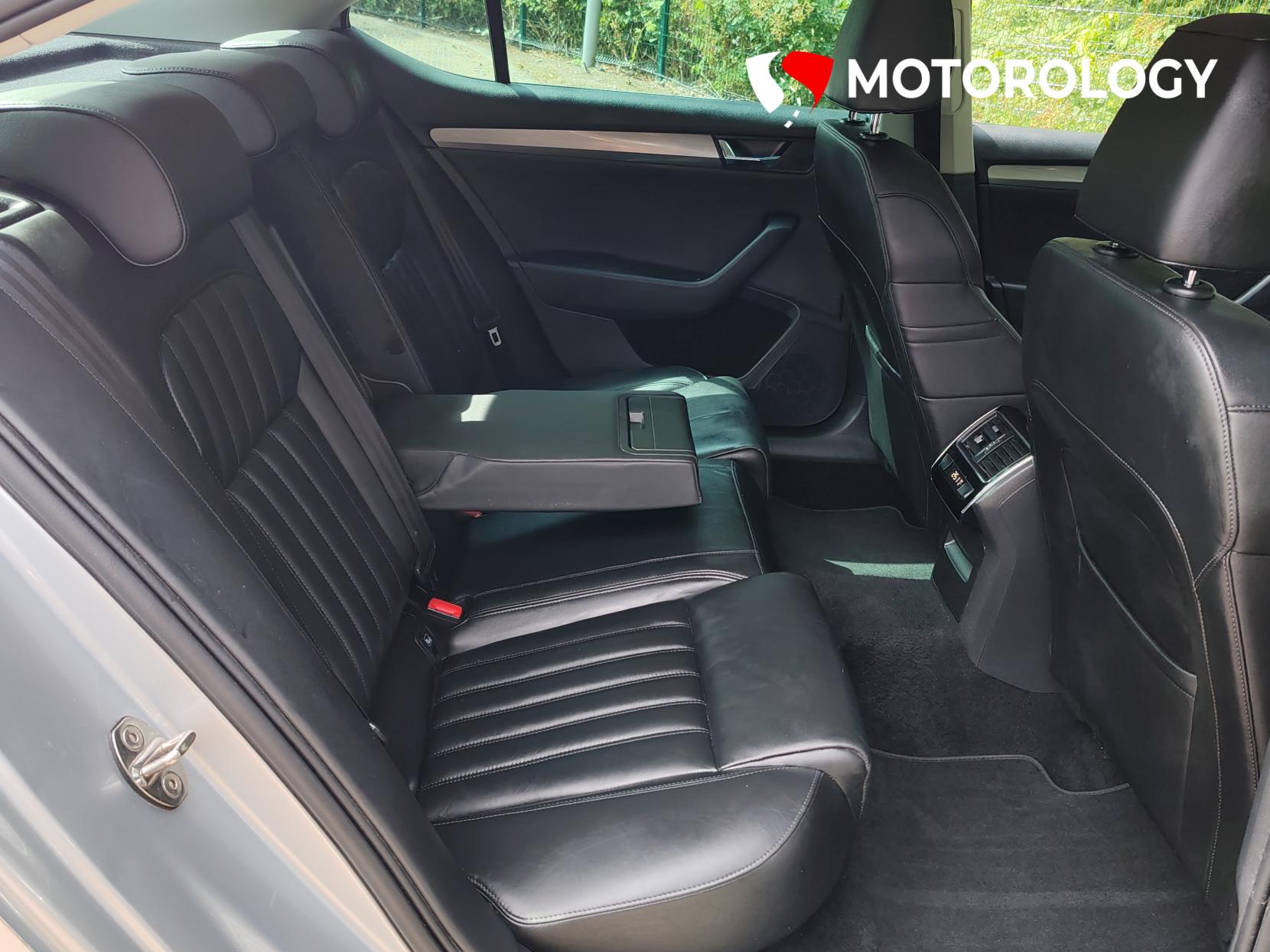Skoda Superb 1.5 TSI ACT SE L Executive Hatchback 5dr Petrol DSG Euro 6 (s/s) (150 ps)