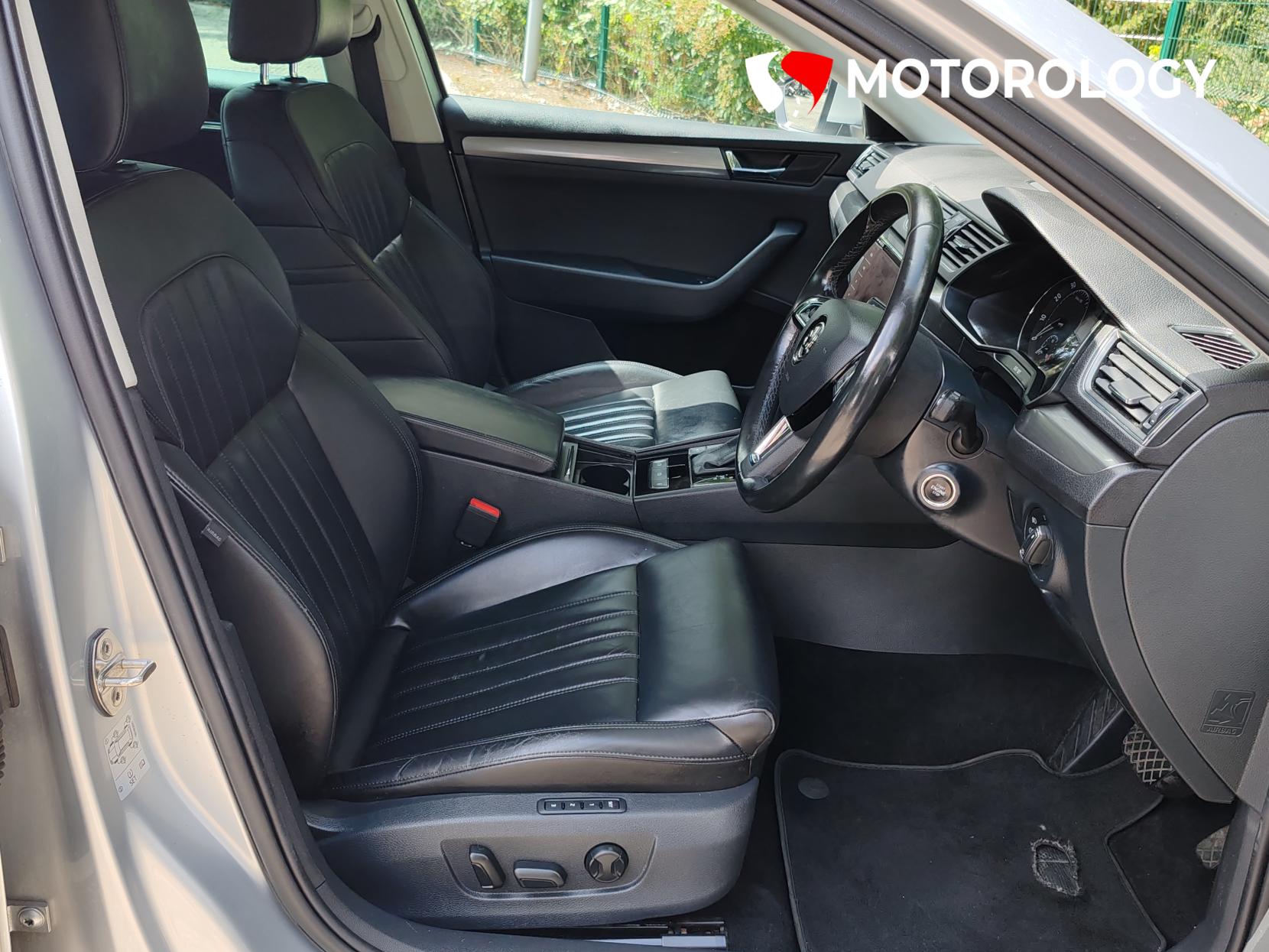 Skoda Superb 1.5 TSI ACT SE L Executive Hatchback 5dr Petrol DSG Euro 6 (s/s) (150 ps)