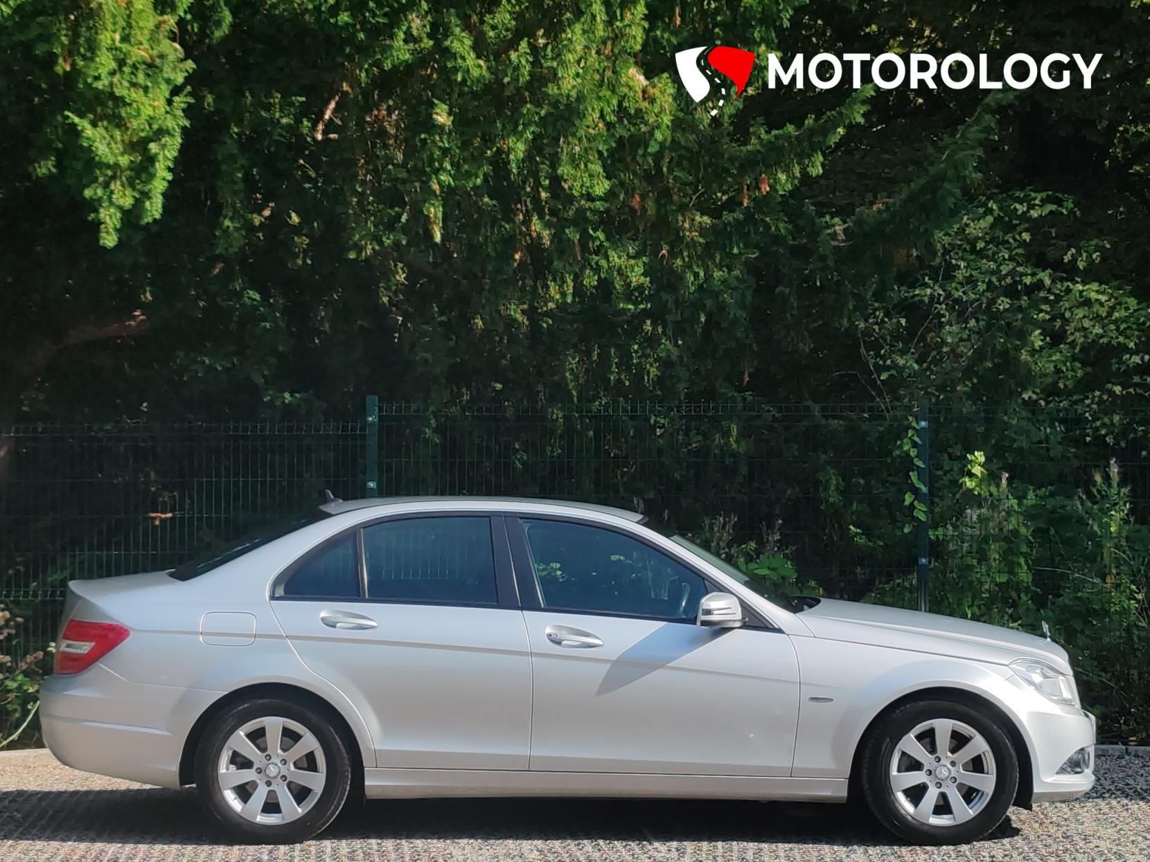 Mercedes-Benz C Class 1.8 C180 BlueEfficiency SE Edition 125 Saloon 4dr Petrol G-Tronic+ Euro 5 (s/s) (156 ps)