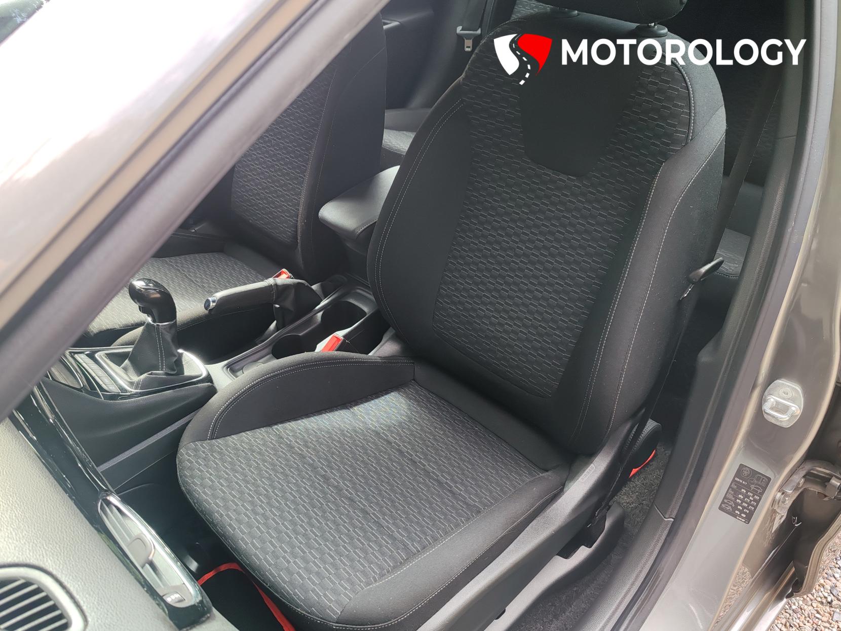 Vauxhall Astra 1.4i Turbo SRi Nav Sports Tourer 5dr Petrol Manual Euro 6 (s/s) (150 ps)