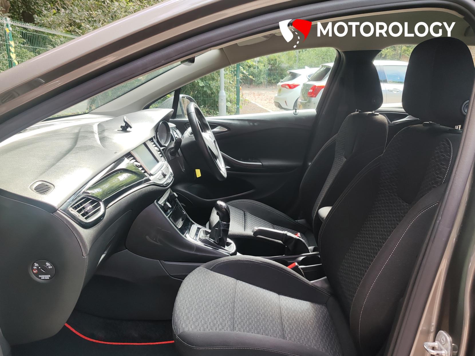 Vauxhall Astra 1.4i Turbo SRi Nav Sports Tourer 5dr Petrol Manual Euro 6 (s/s) (150 ps)