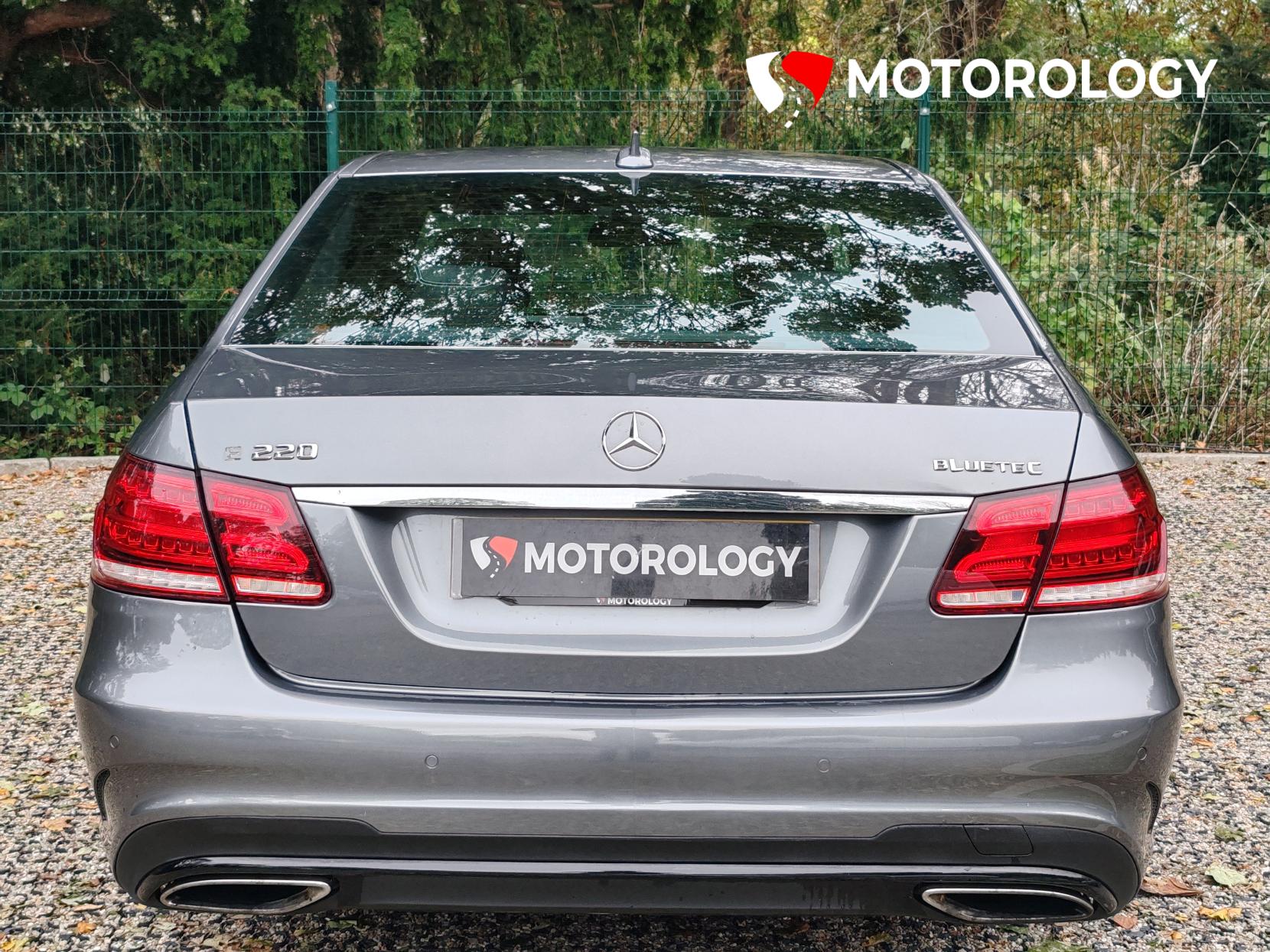 Mercedes-Benz E Class 2.1 E220 BlueTEC AMG Night Edition Saloon 4dr Diesel G-Tronic+ Euro 6 (s/s) (177 ps)