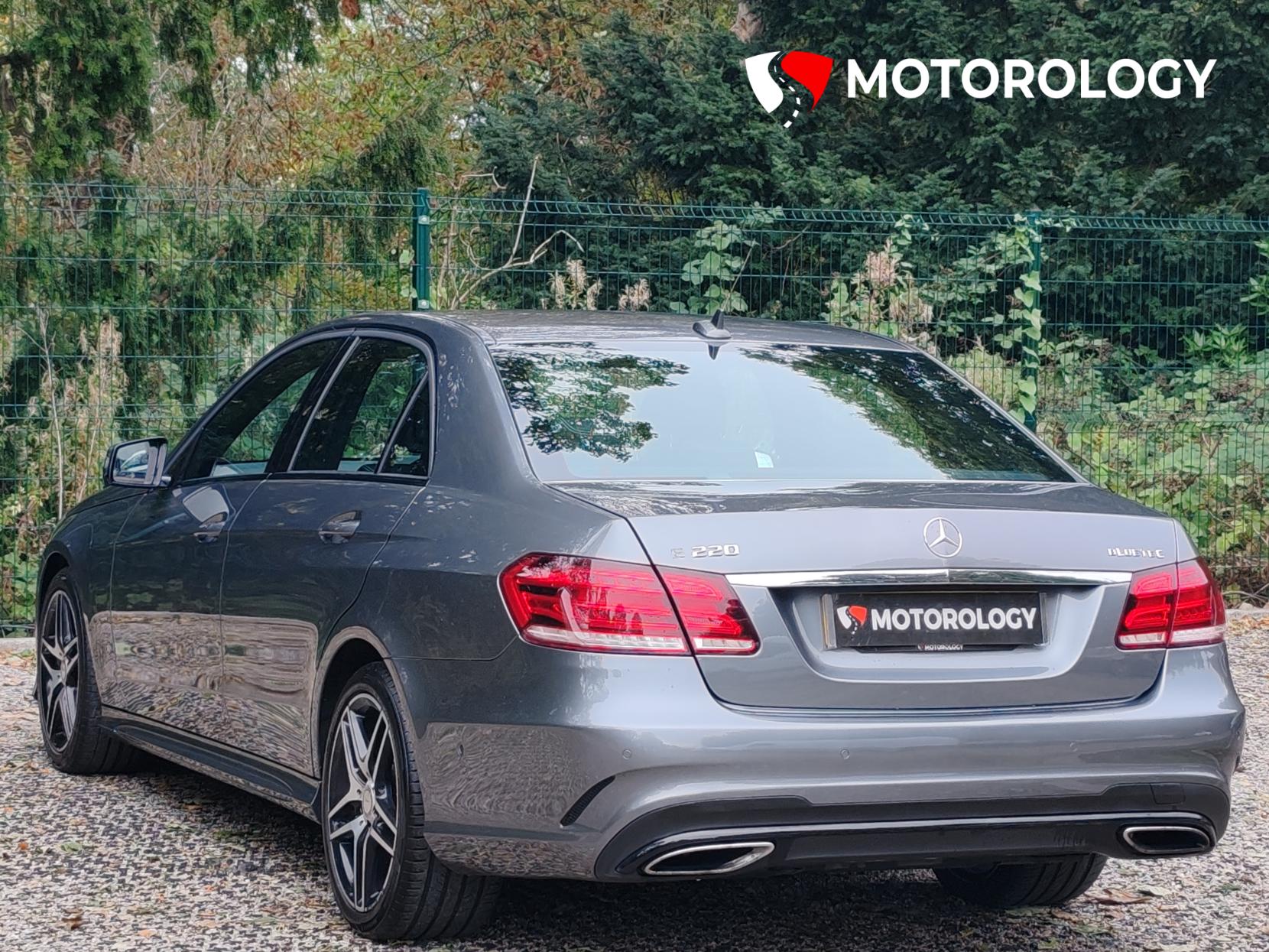 Mercedes-Benz E Class 2.1 E220 BlueTEC AMG Night Edition Saloon 4dr Diesel G-Tronic+ Euro 6 (s/s) (177 ps)