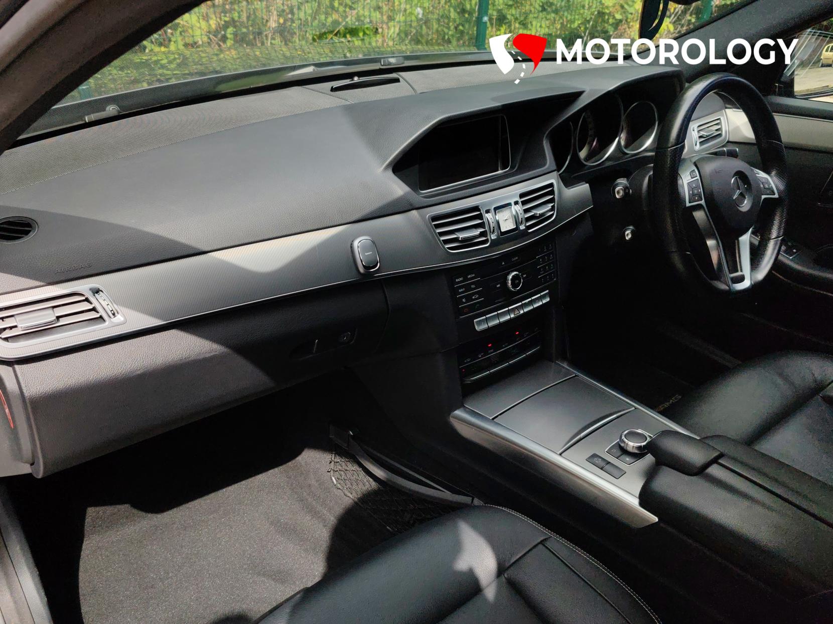 Mercedes-Benz E Class 2.1 E220 BlueTEC AMG Night Edition Saloon 4dr Diesel G-Tronic+ Euro 6 (s/s) (177 ps)
