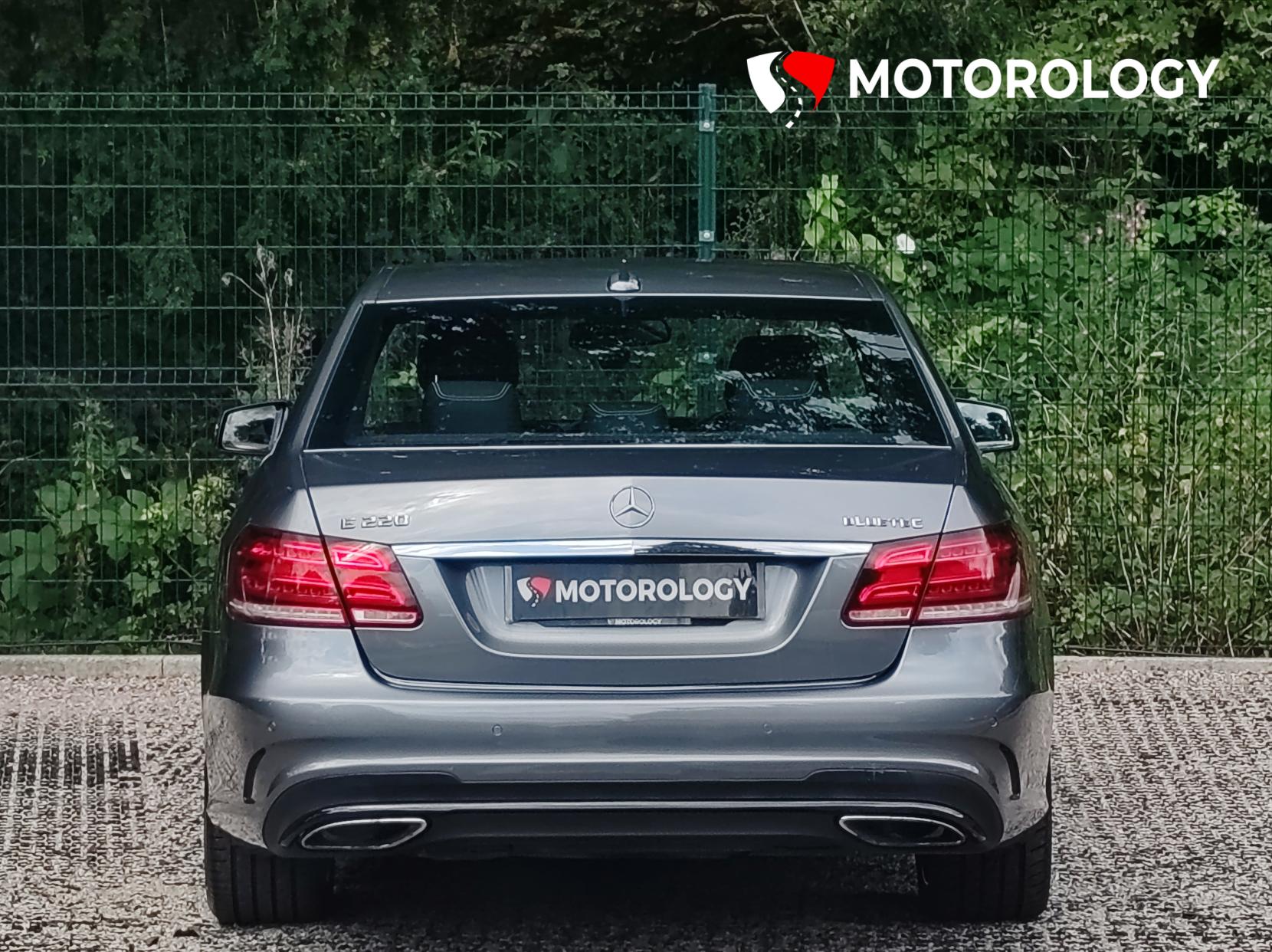 Mercedes-Benz E Class 2.1 E220 BlueTEC AMG Night Edition Saloon 4dr Diesel G-Tronic+ Euro 6 (s/s) (177 ps)