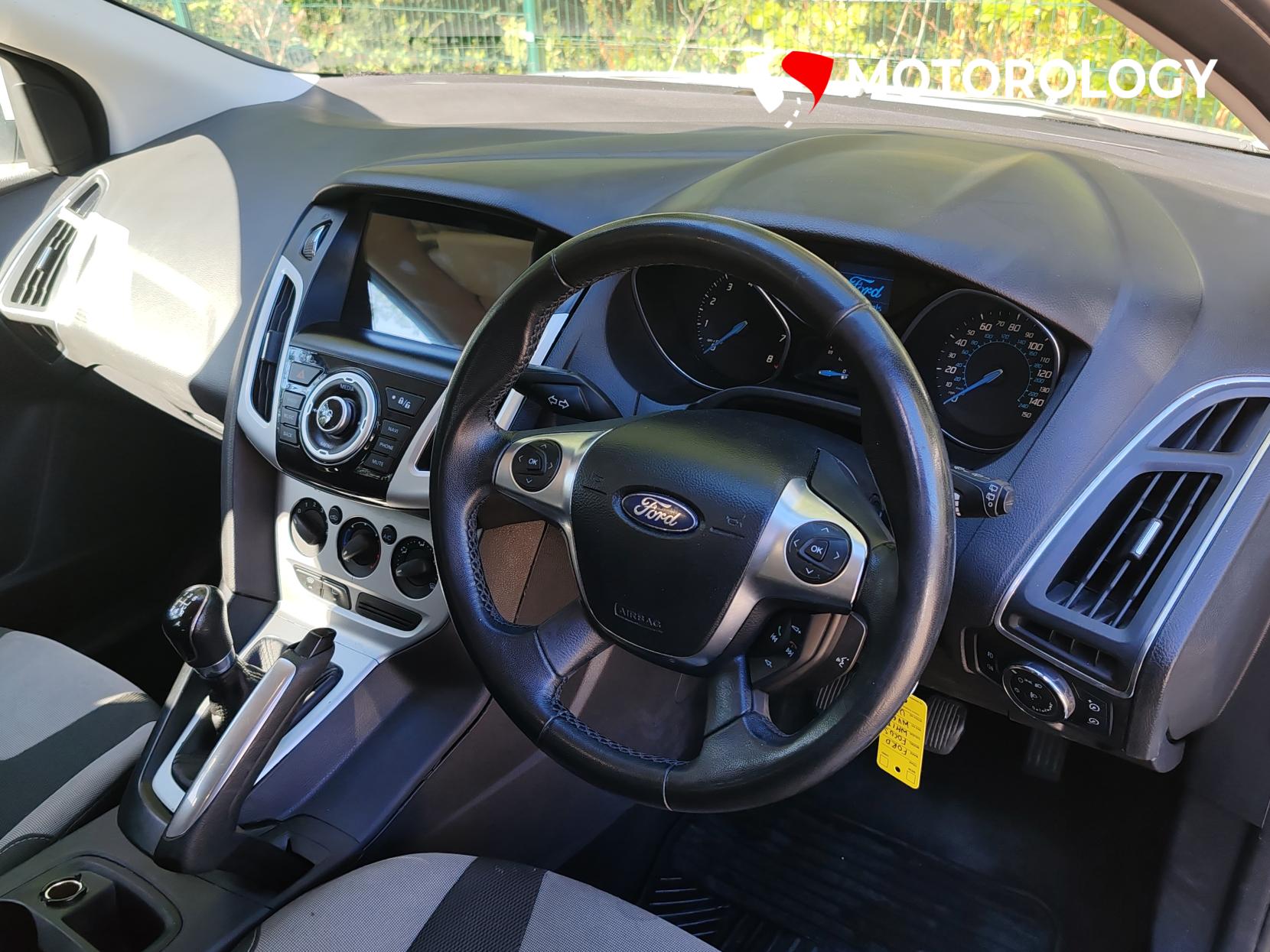 Ford Focus 1.6 Zetec Hatchback 5dr Petrol Manual Euro 5 (125 ps)
