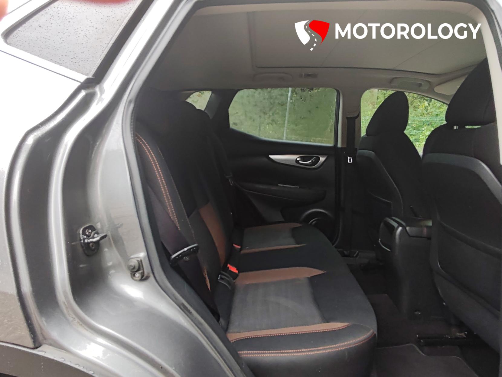 Nissan Qashqai 1.3 DIG-T N-Motion SUV 5dr Petrol Manual Euro 6 (s/s) (140 ps)