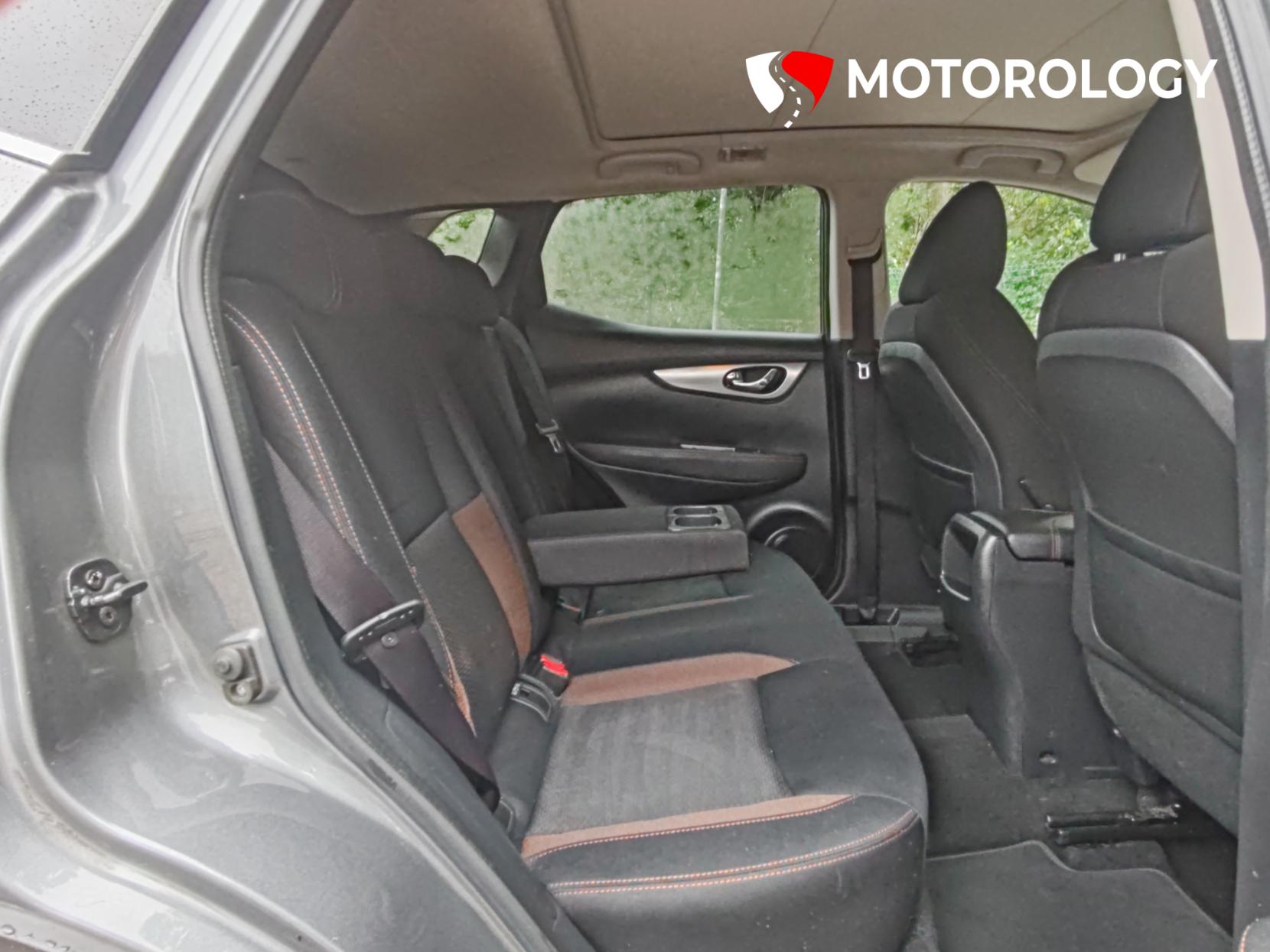Nissan Qashqai 1.3 DIG-T N-Motion SUV 5dr Petrol Manual Euro 6 (s/s) (140 ps)