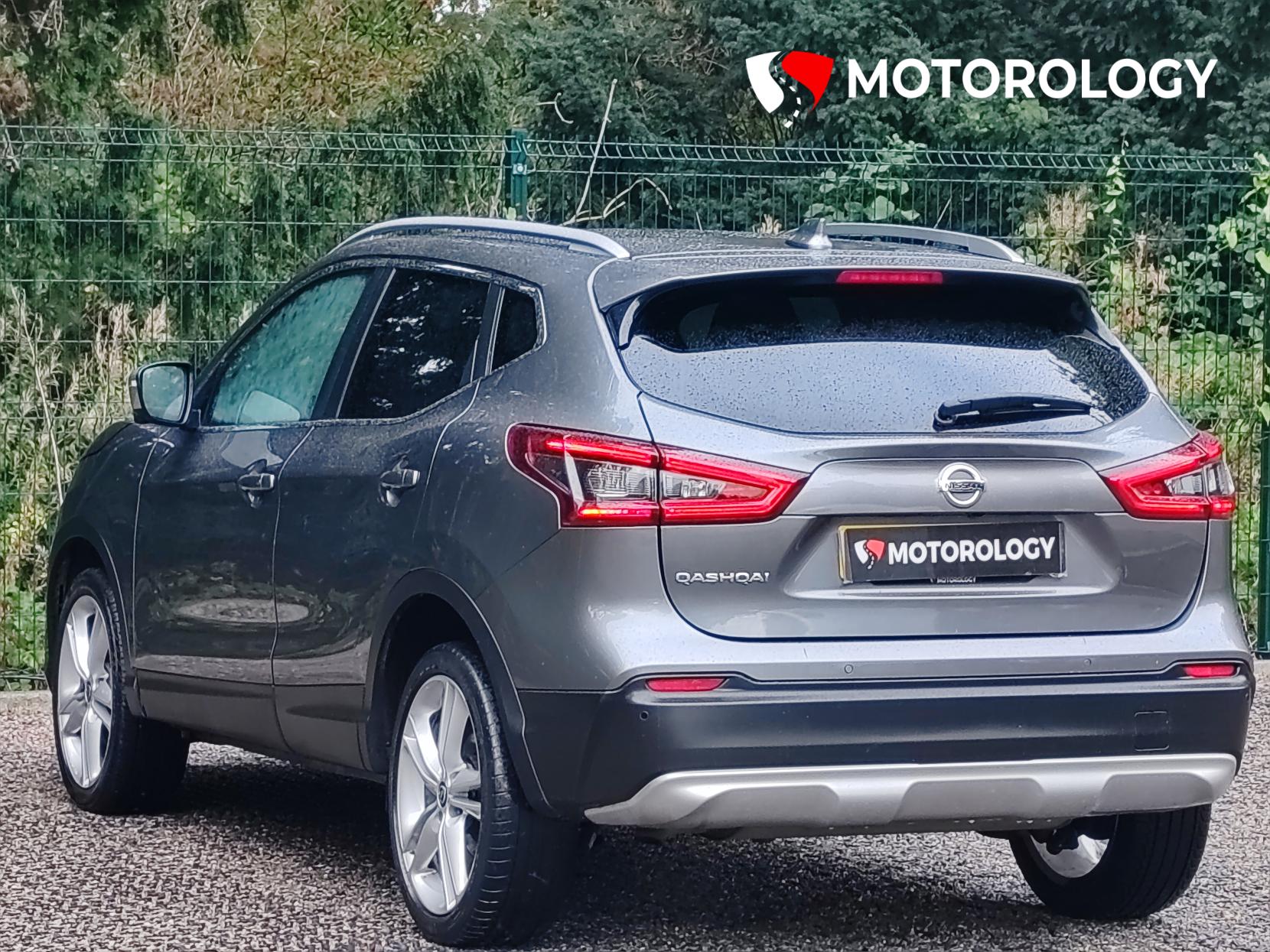 Nissan Qashqai 1.3 DIG-T N-Motion SUV 5dr Petrol Manual Euro 6 (s/s) (140 ps)