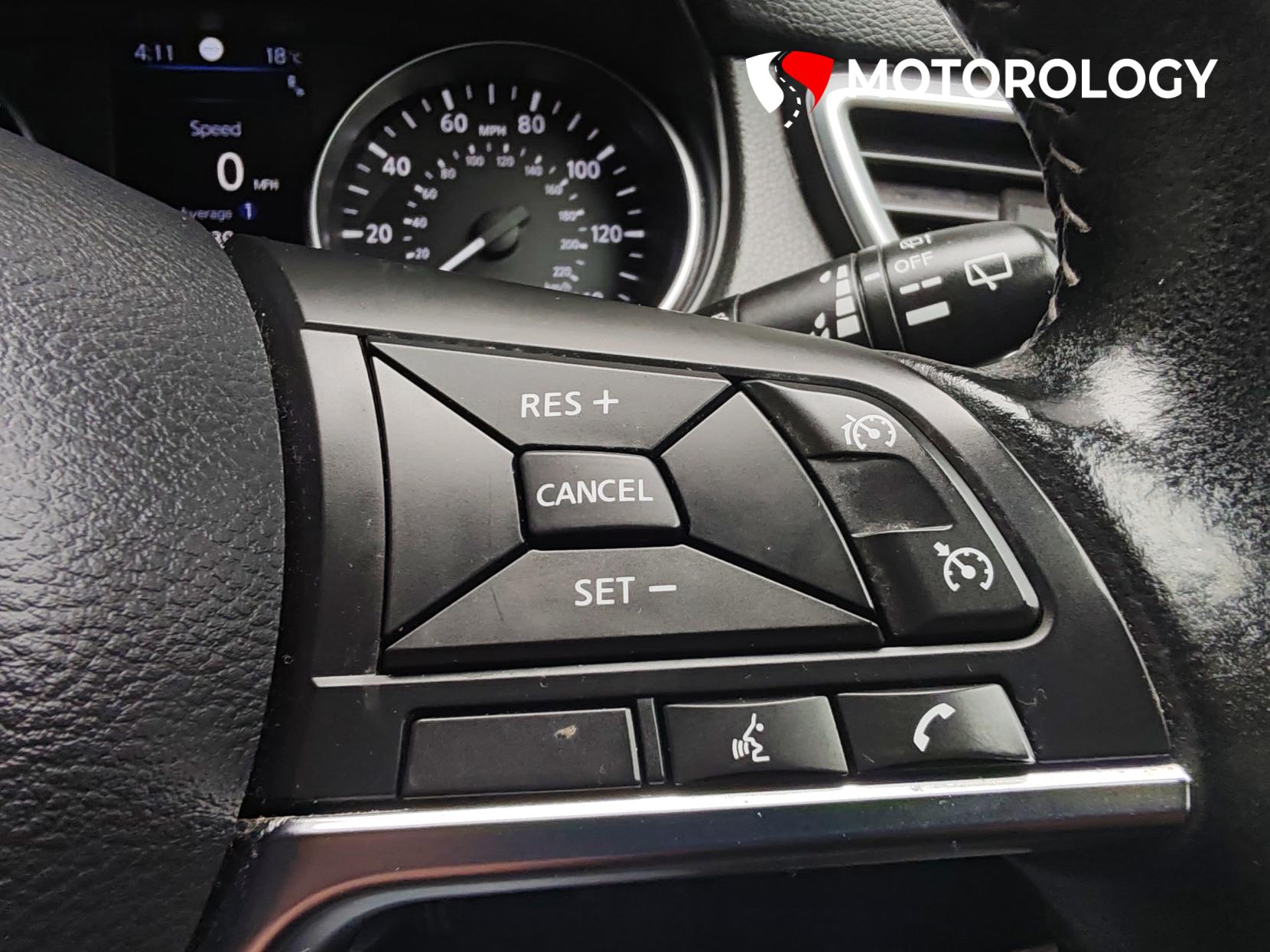 Nissan Qashqai 1.3 DIG-T N-Motion SUV 5dr Petrol Manual Euro 6 (s/s) (140 ps)