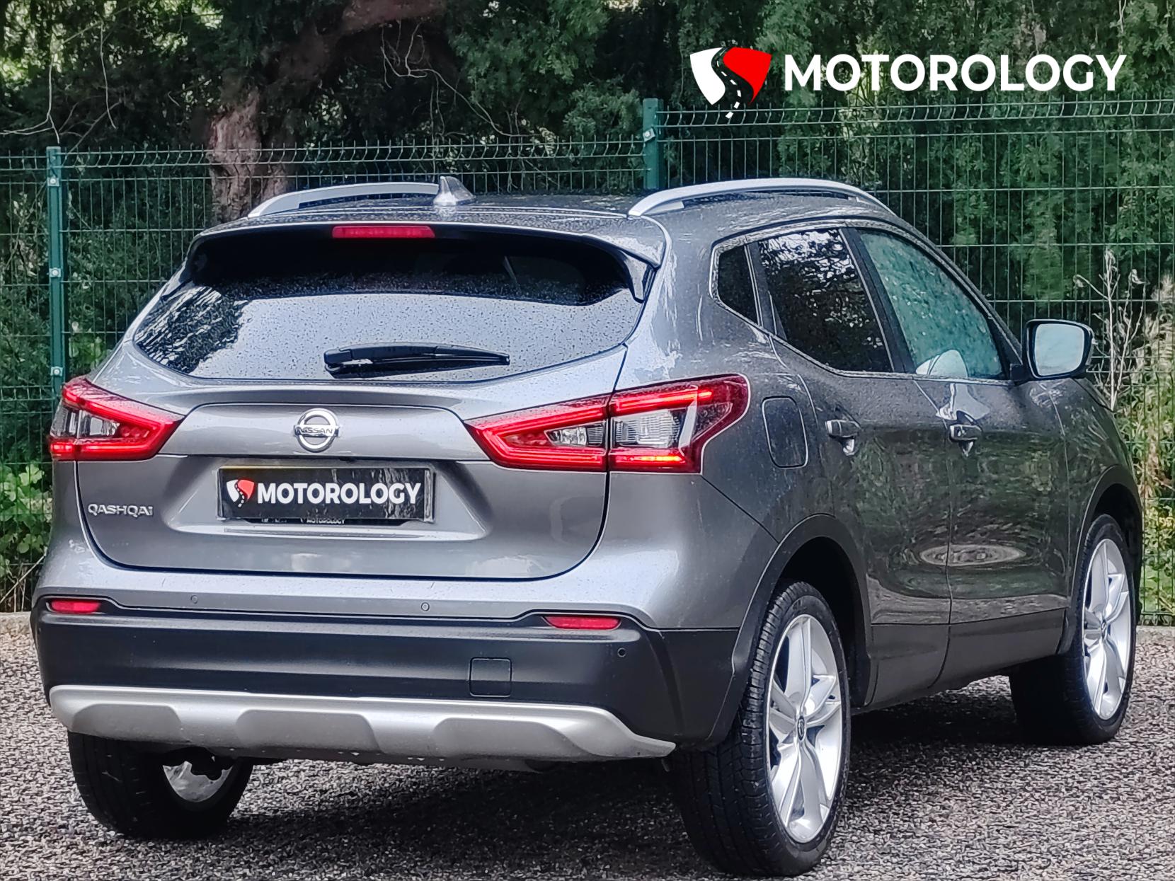 Nissan Qashqai 1.3 DIG-T N-Motion SUV 5dr Petrol Manual Euro 6 (s/s) (140 ps)
