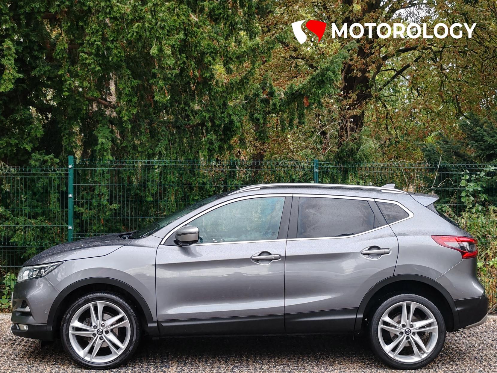 Nissan Qashqai 1.3 DIG-T N-Motion SUV 5dr Petrol Manual Euro 6 (s/s) (140 ps)