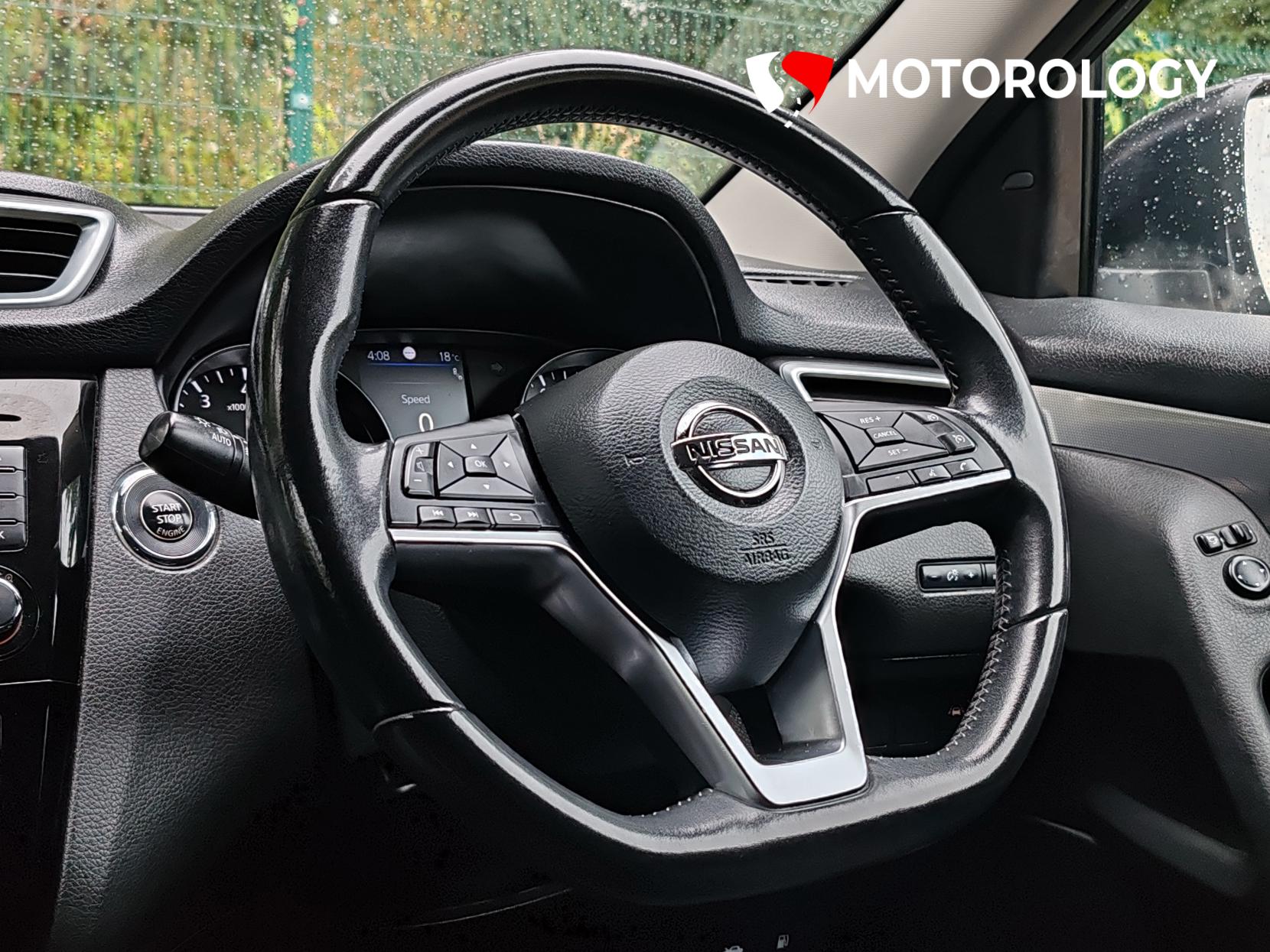 Nissan Qashqai 1.3 DIG-T N-Motion SUV 5dr Petrol Manual Euro 6 (s/s) (140 ps)