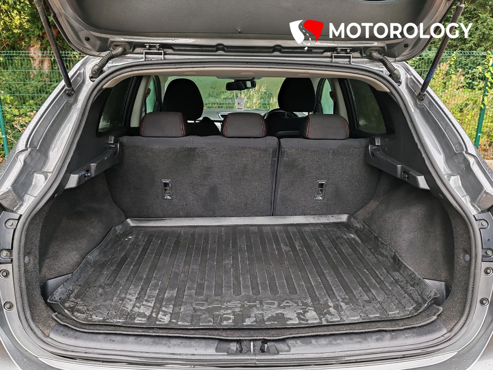 Nissan Qashqai 1.3 DIG-T N-Motion SUV 5dr Petrol Manual Euro 6 (s/s) (140 ps)