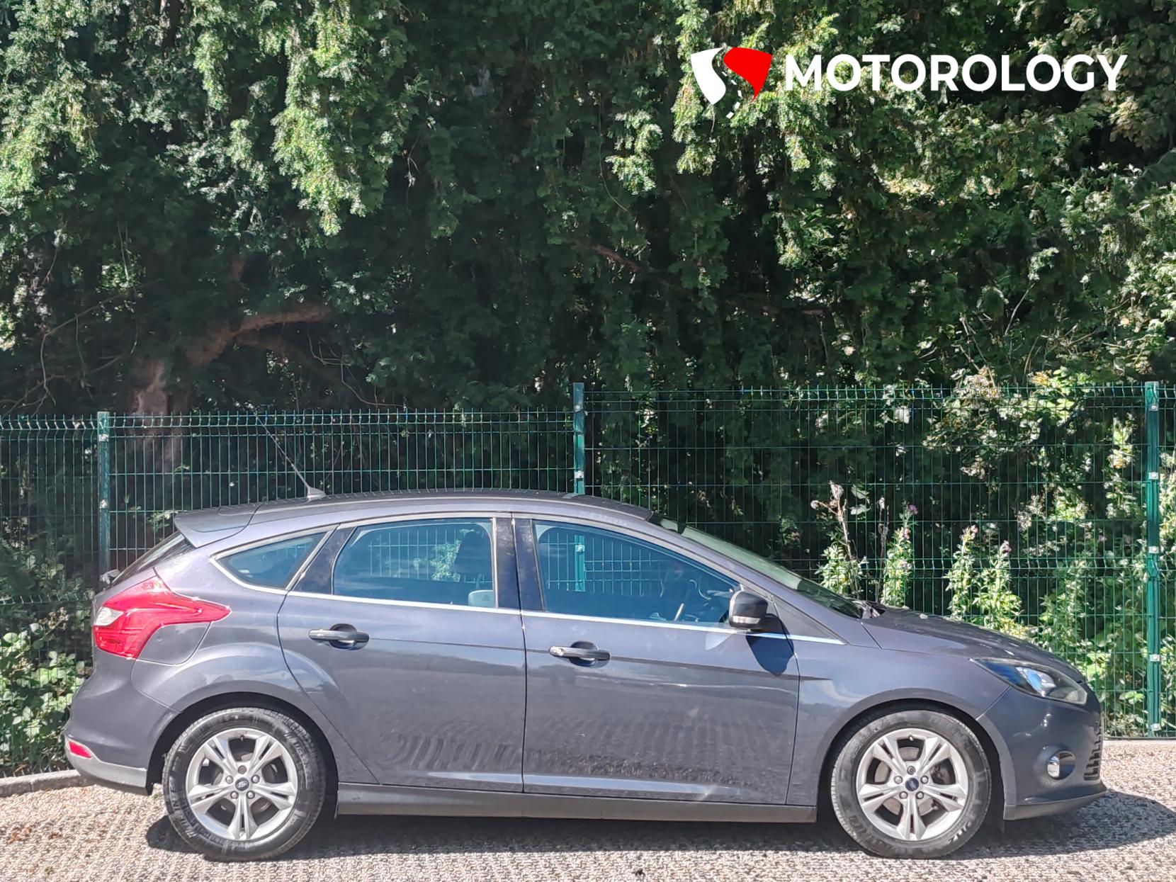 Ford Focus 1.6 TDCi Zetec Hatchback 5dr Diesel Manual Euro 5 (s/s) (115 ps)
