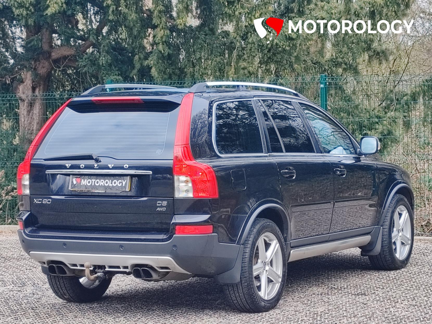 Volvo XC90 2.4 D5 R-Design SE SUV 5dr Diesel Geartronic AWD (224 g/km, 182 bhp)