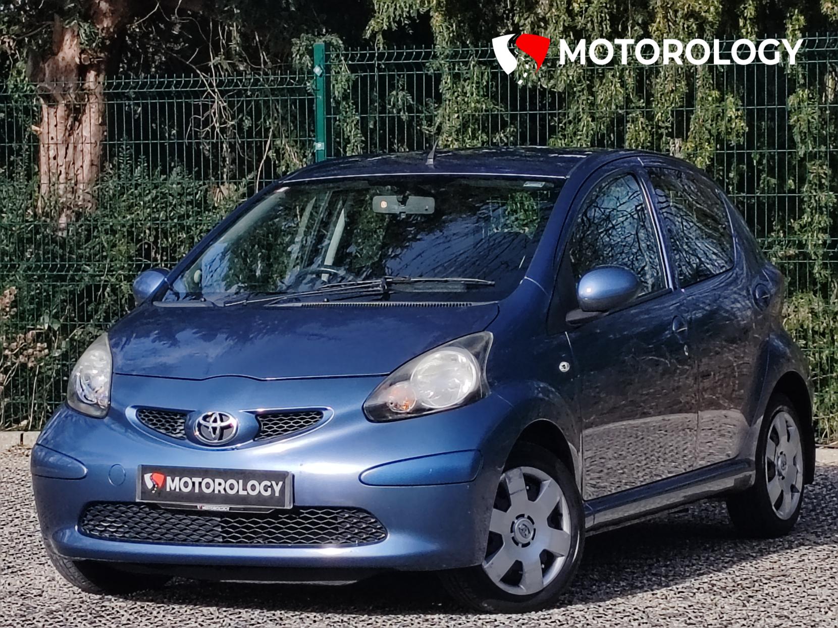 Toyota AYGO 1.0 VVT-i Blue Hatchback 5dr Petrol Manual Euro 4 (67 bhp)