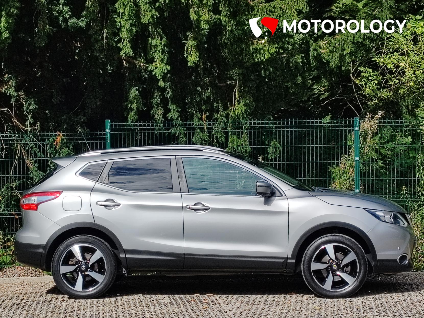 Nissan Qashqai 1.2 DIG-T N-Connecta SUV 5dr Petrol Manual 2WD Euro 6 (s/s) (115 ps)