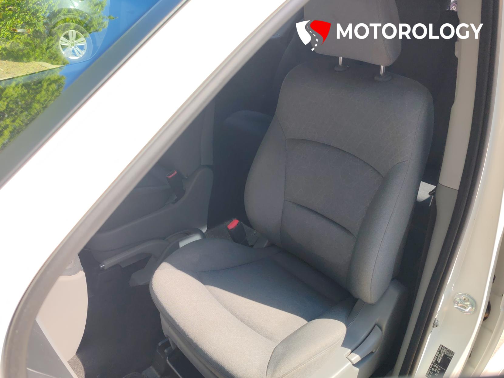 Hyundai i800 2.5 CRDi SE Nav MPV 5dr Diesel Auto Euro 6 (170 ps)