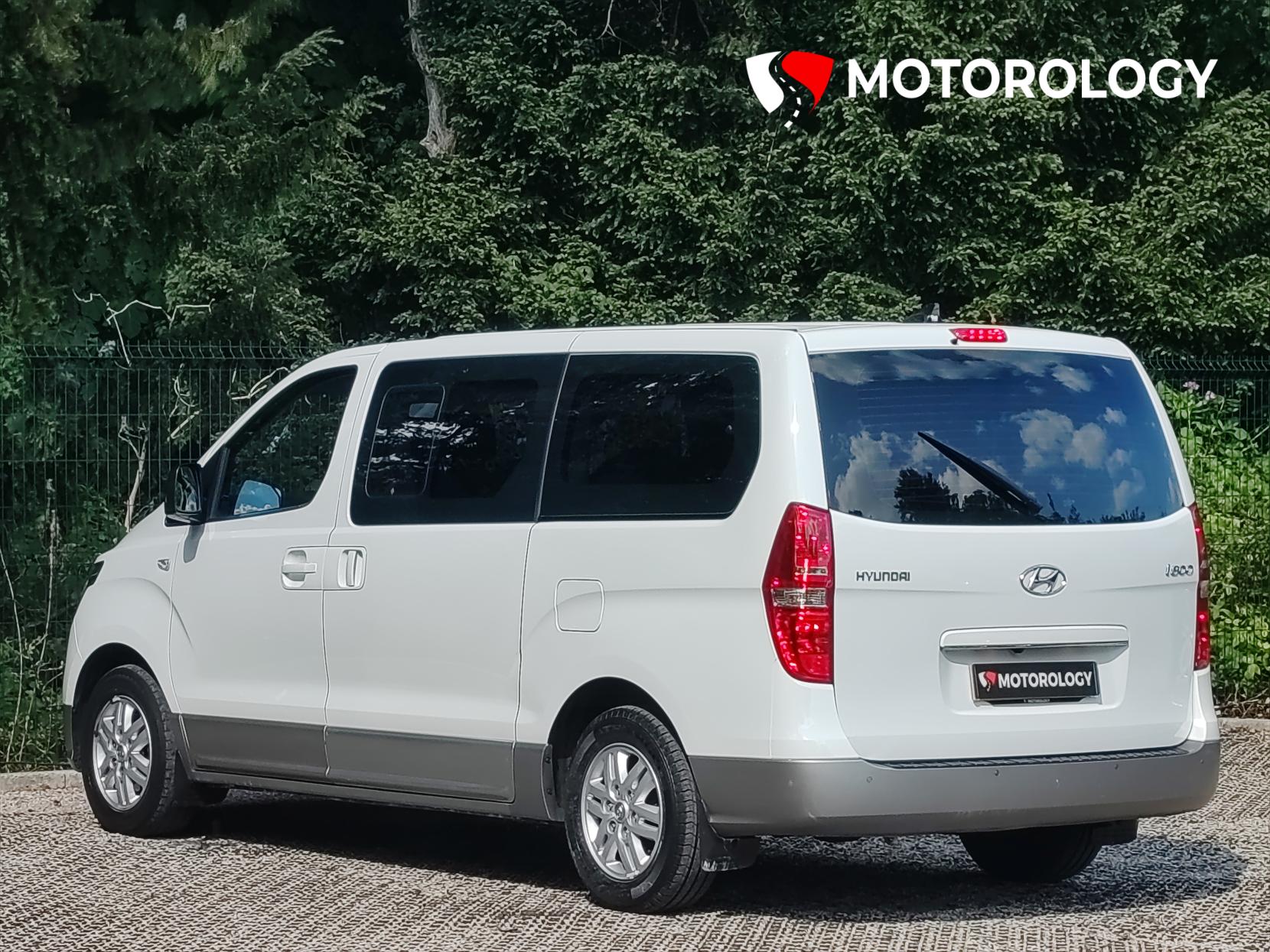 Hyundai i800 2.5 CRDi SE Nav MPV 5dr Diesel Auto Euro 6 (170 ps)