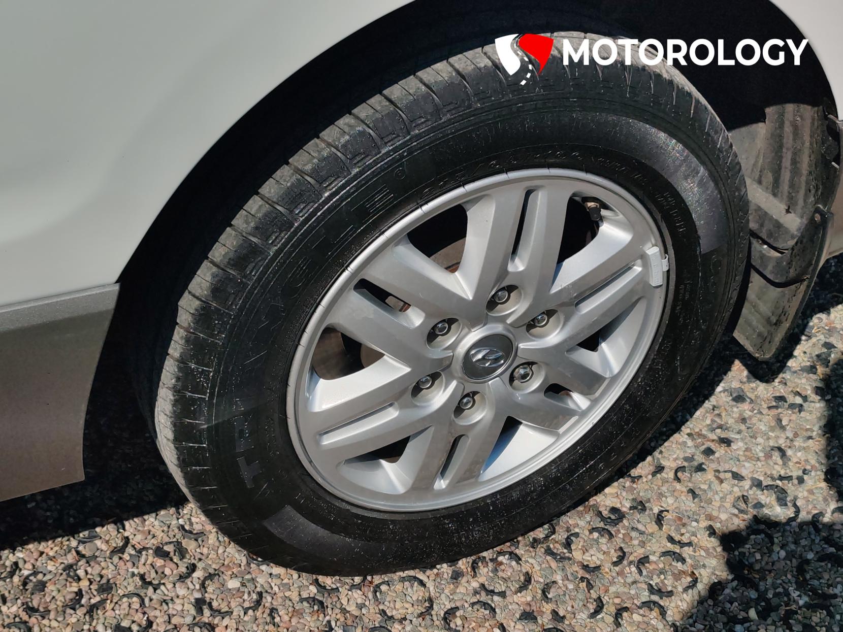 Hyundai i800 2.5 CRDi SE Nav MPV 5dr Diesel Auto Euro 6 (170 ps)
