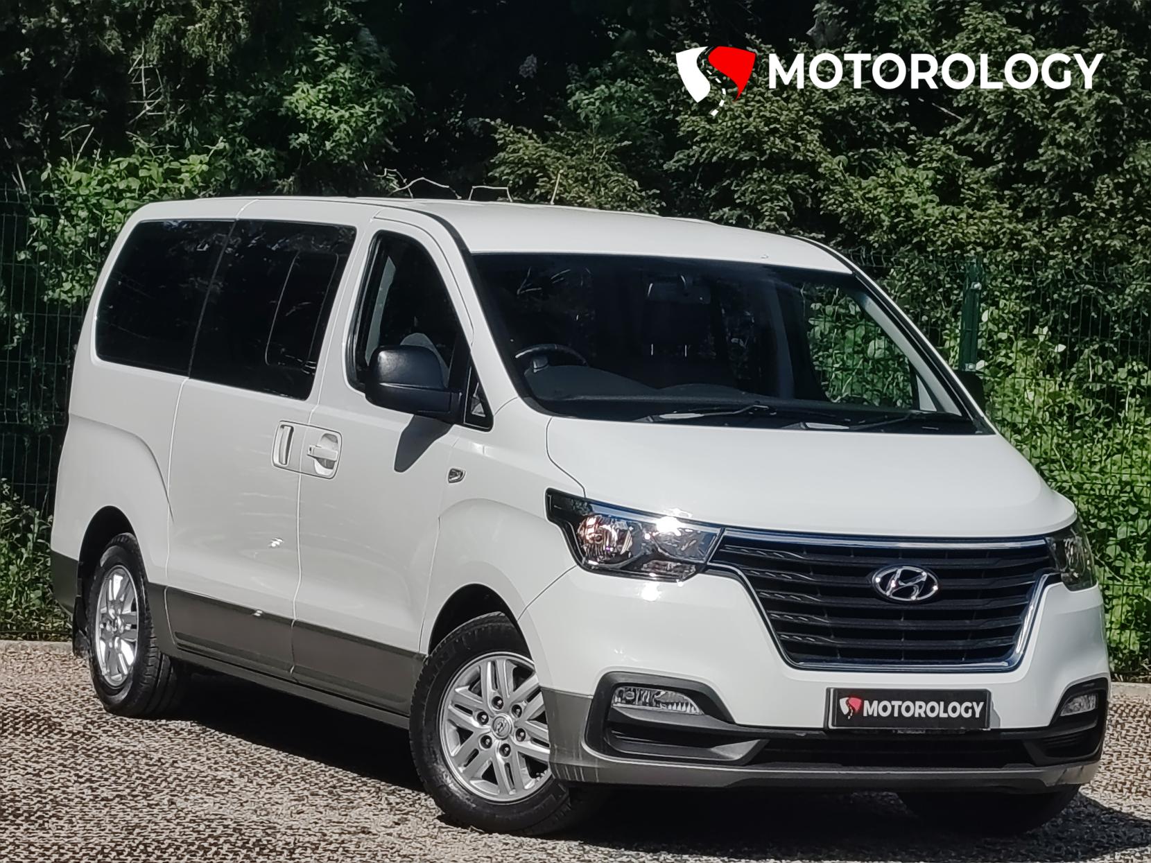 Hyundai i800 2.5 CRDi SE Nav MPV 5dr Diesel Auto Euro 6 (170 ps)