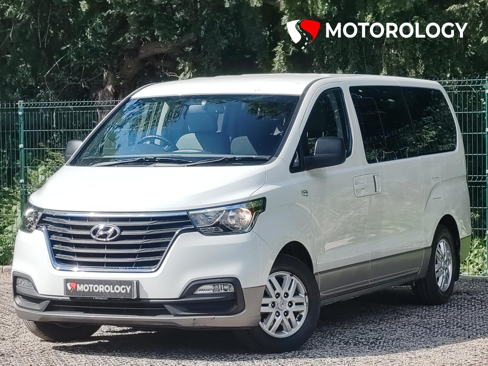 Hyundai i800 2.5 CRDi SE Nav MPV 5dr Diesel Auto Euro 6 (170 ps)