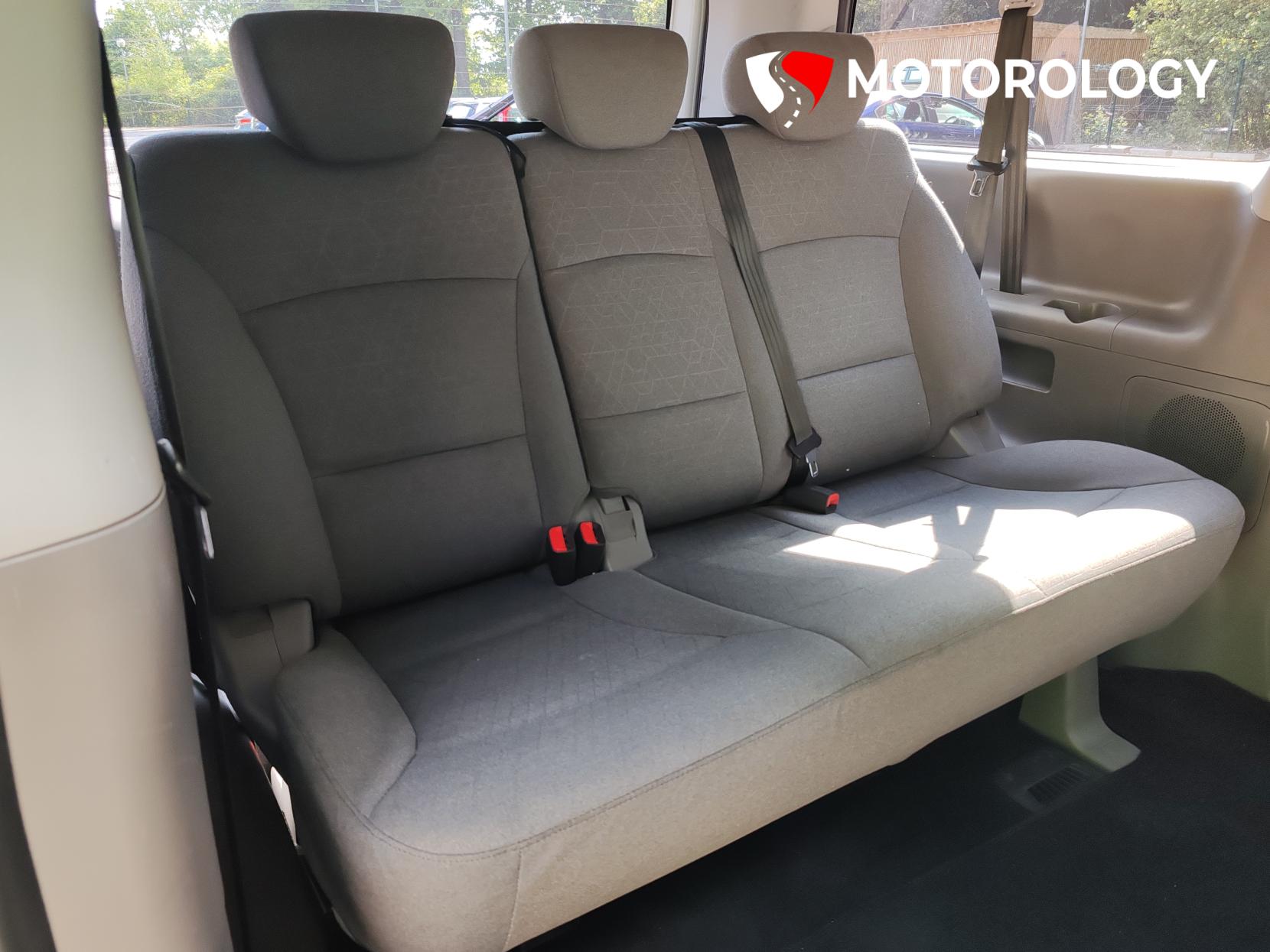Hyundai i800 2.5 CRDi SE Nav MPV 5dr Diesel Auto Euro 6 (170 ps)