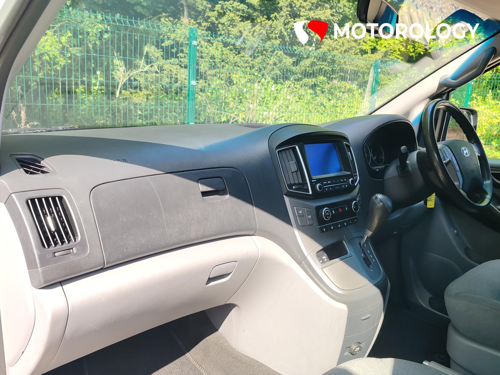 Hyundai i800 2.5 CRDi SE Nav MPV 5dr Diesel Auto Euro 6 (170 ps)