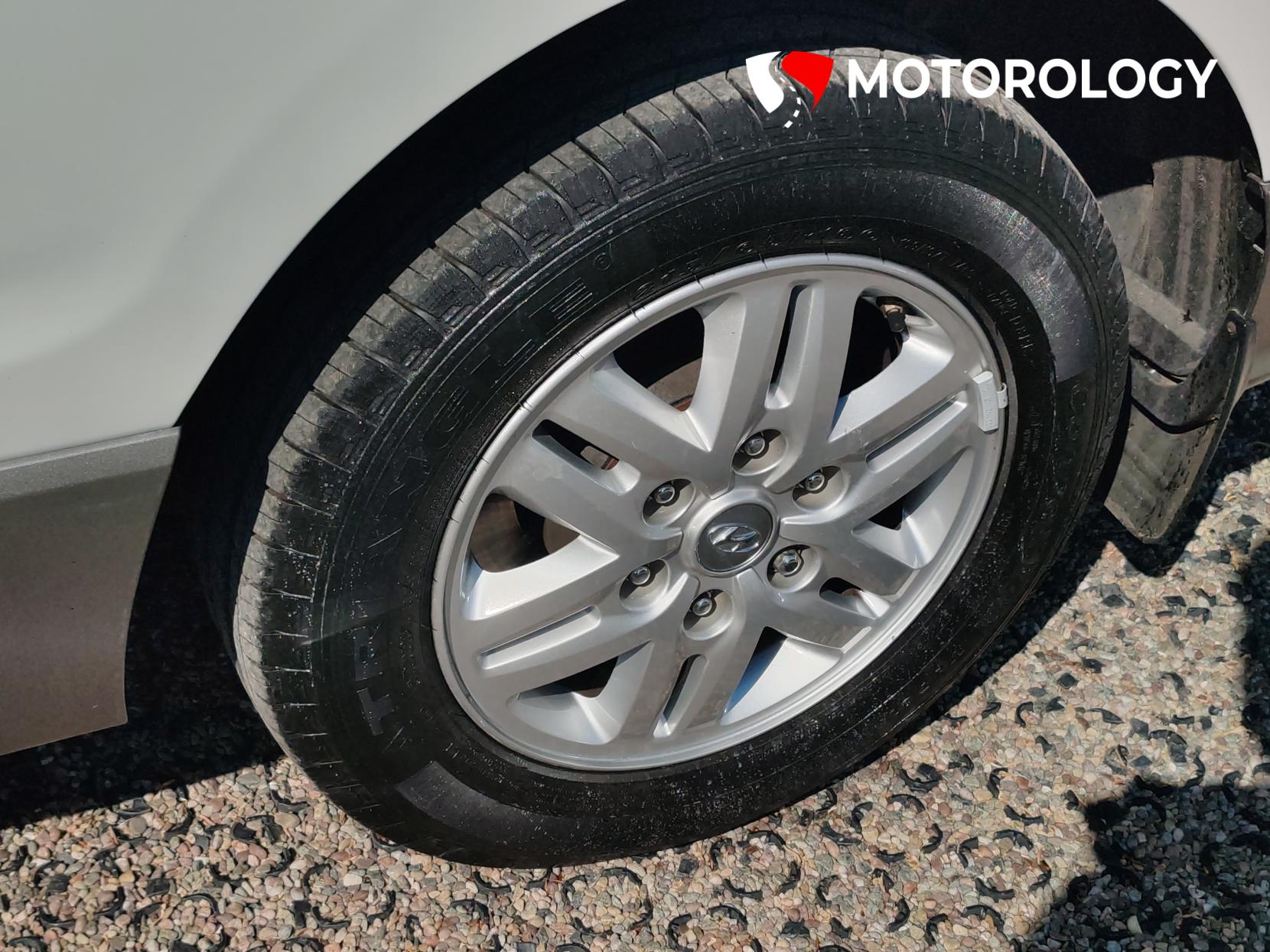 Hyundai i800 2.5 CRDi SE Nav MPV 5dr Diesel Auto Euro 6 (170 ps)