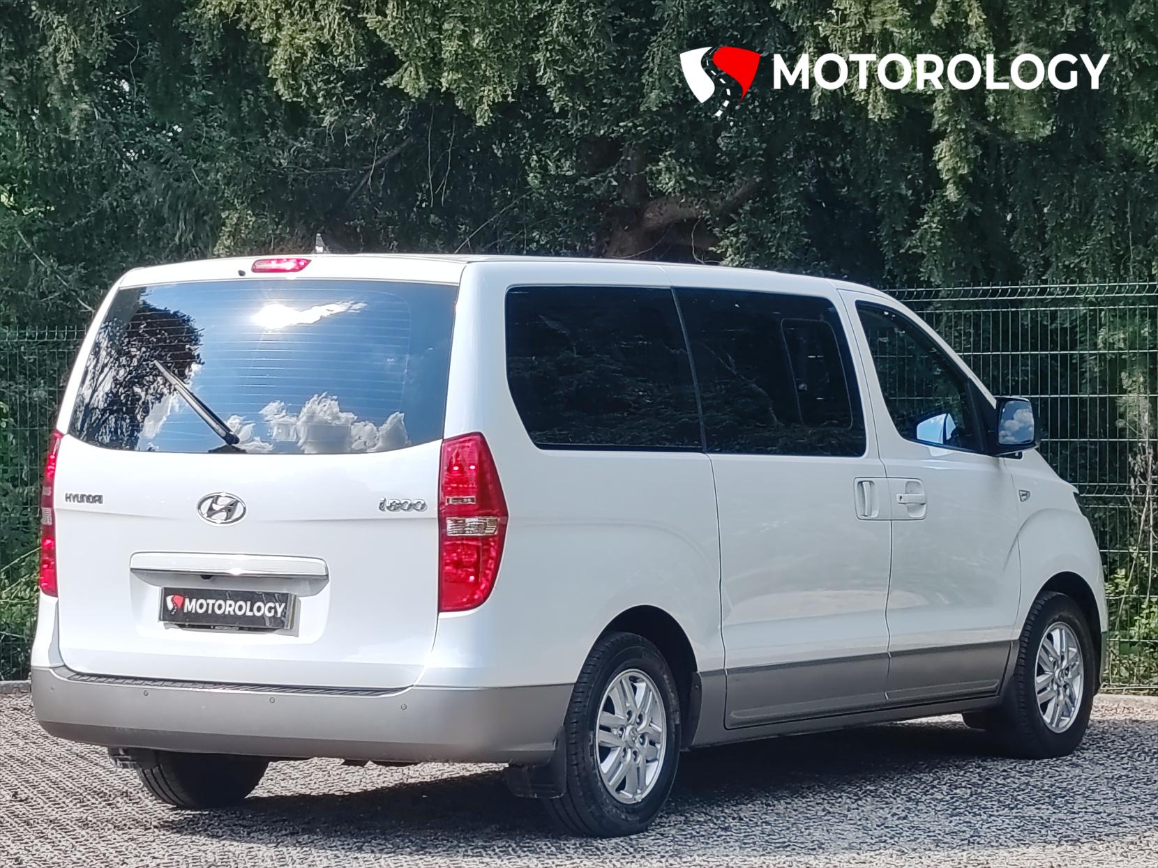 Hyundai i800 2.5 CRDi SE Nav MPV 5dr Diesel Auto Euro 6 (170 ps)