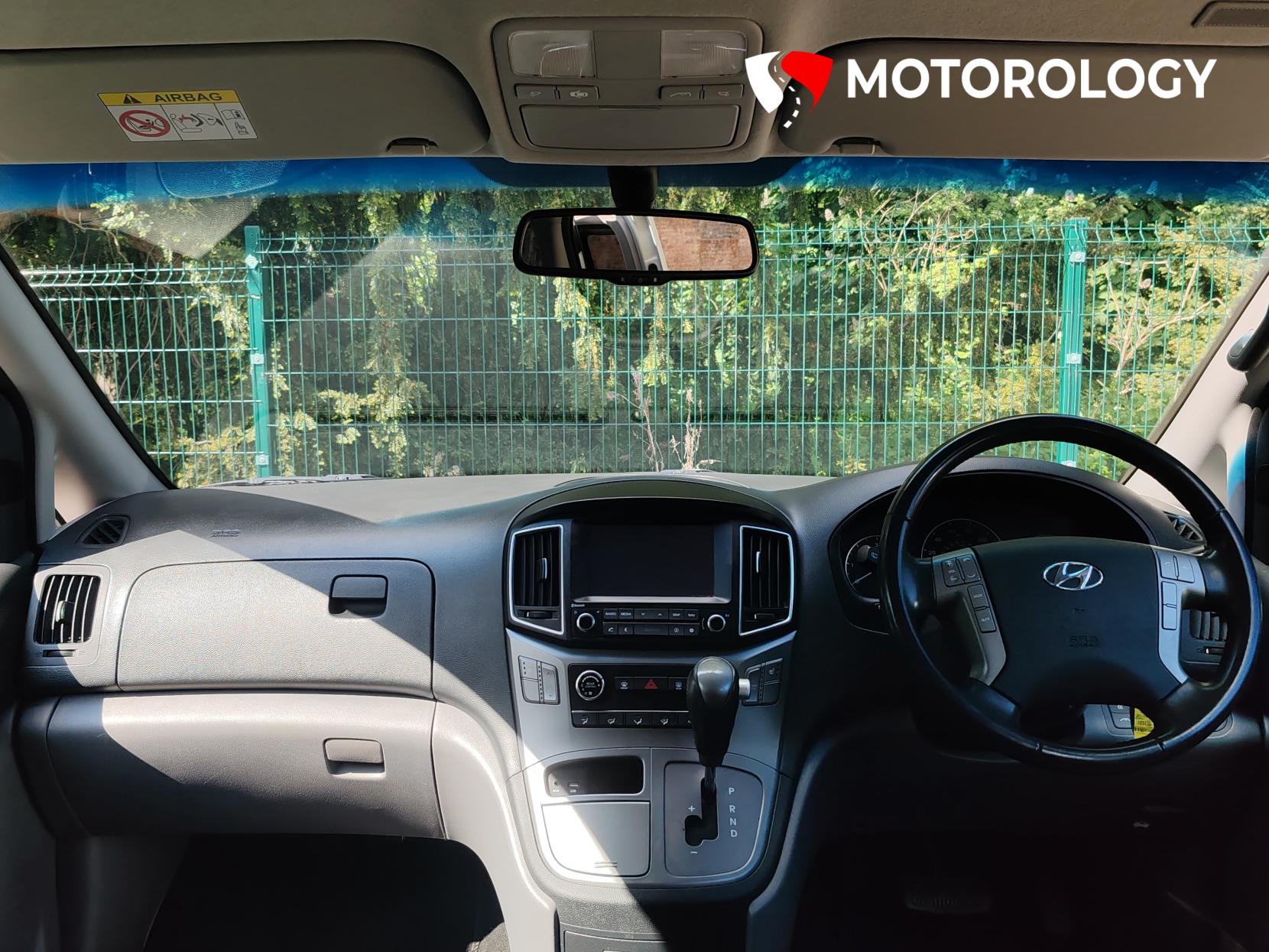 Hyundai i800 2.5 CRDi SE Nav MPV 5dr Diesel Auto Euro 6 (170 ps)